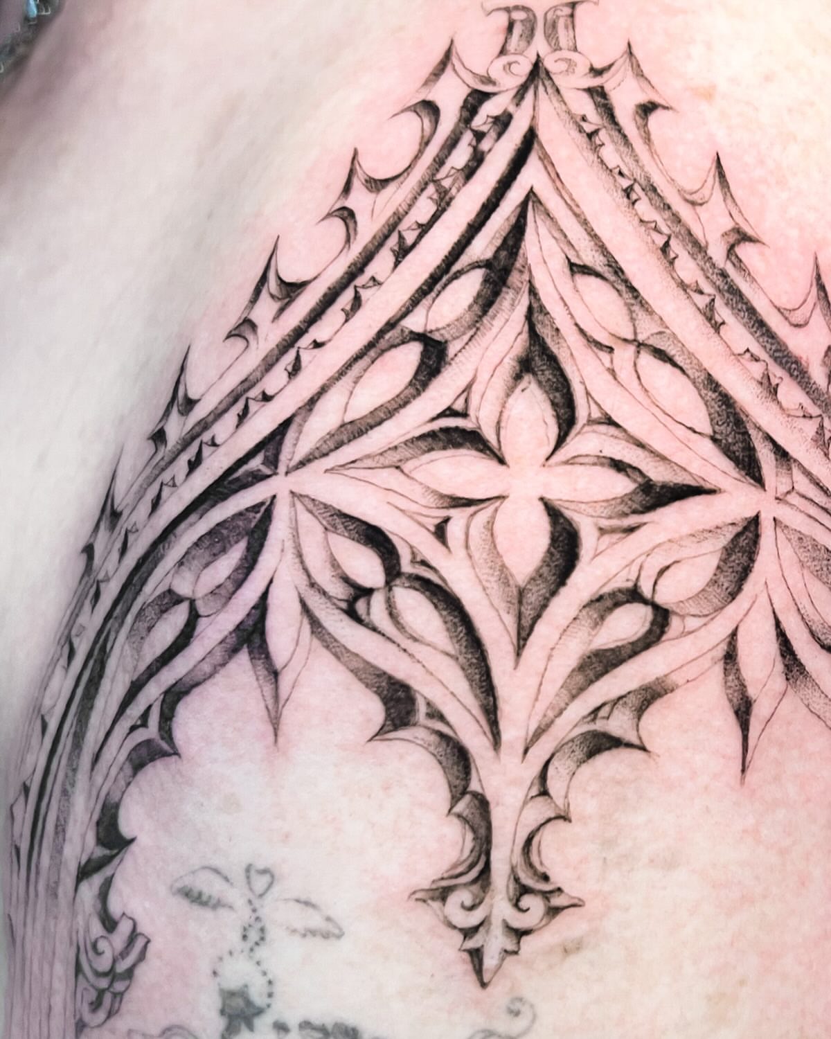 Tattoo by @inklore_ β ornamental
