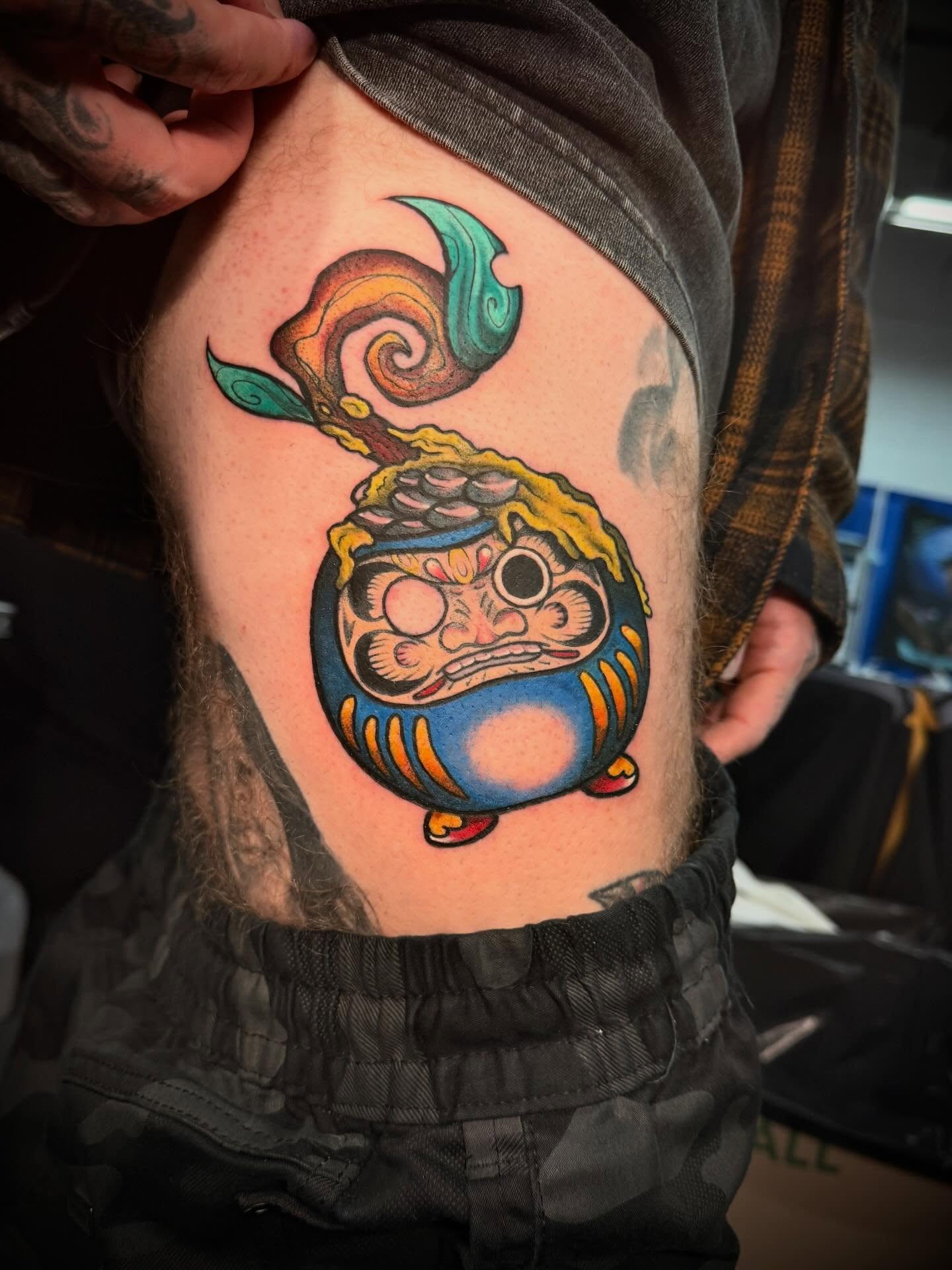 Tattoo by @cholo_supremetattoos โ american_traditional