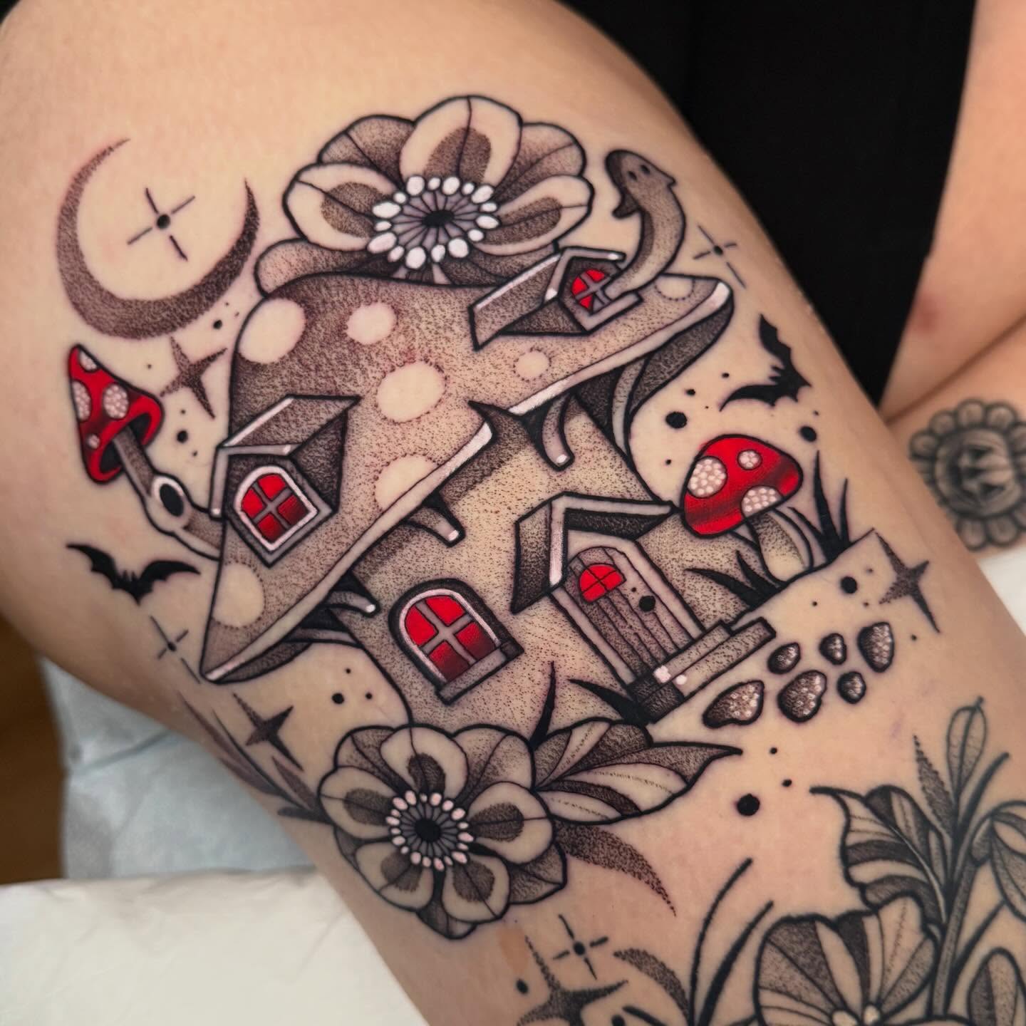 Tattoo by @aislynleigh — american_traditional, dotwork