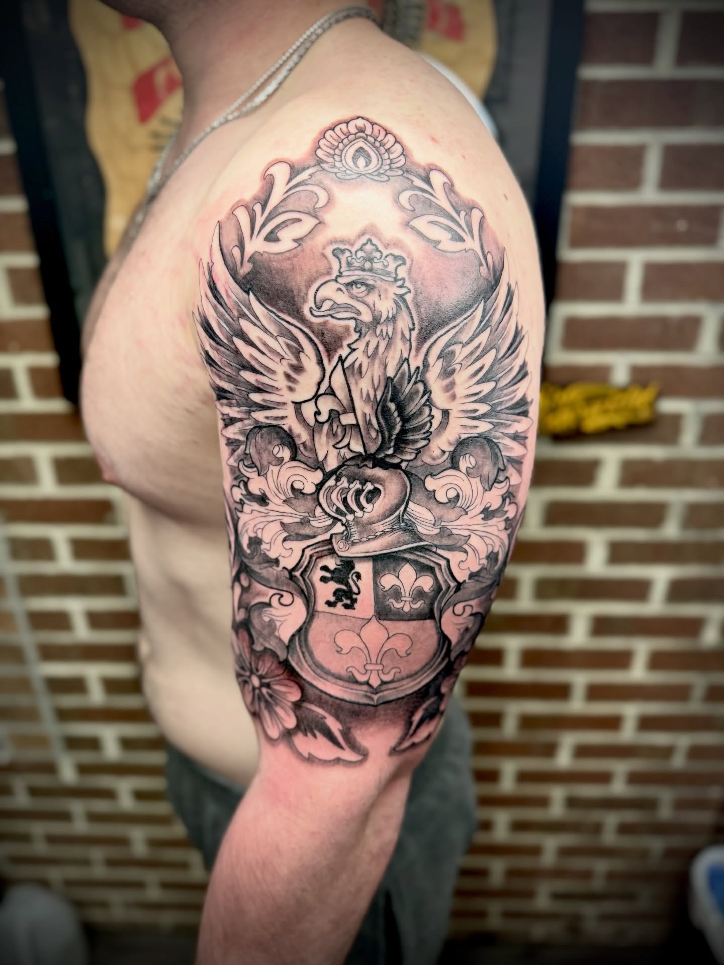 Tattoo by @vanisorr — black_and_grey