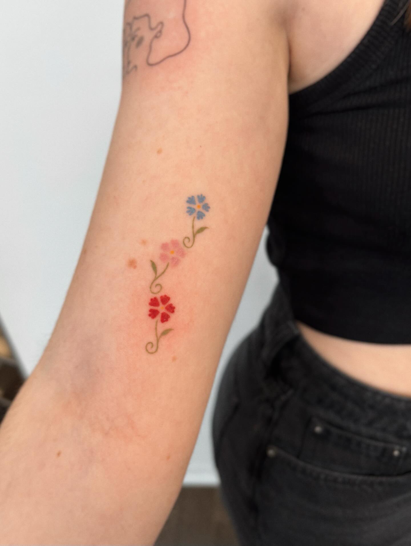 Tattoo by @rouupillon — dotwork