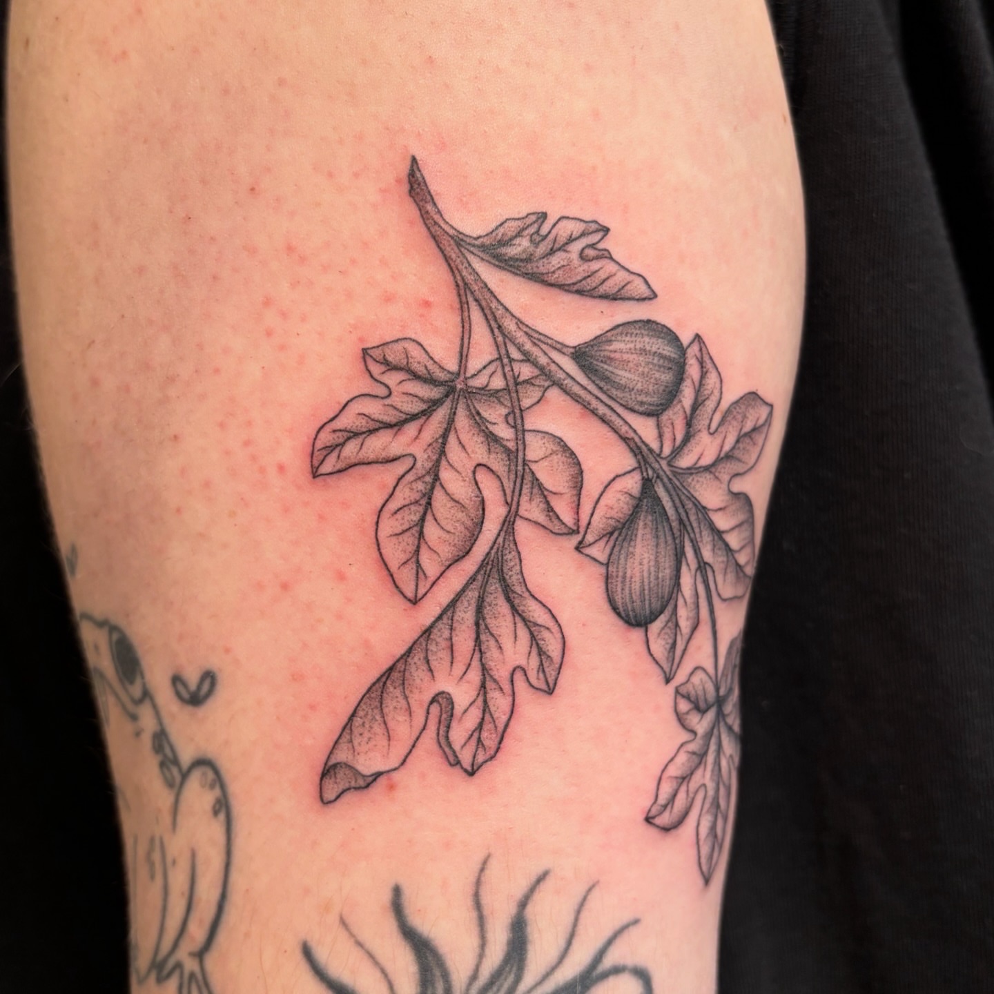 Tattoo by @daynatattoos — black_and_grey