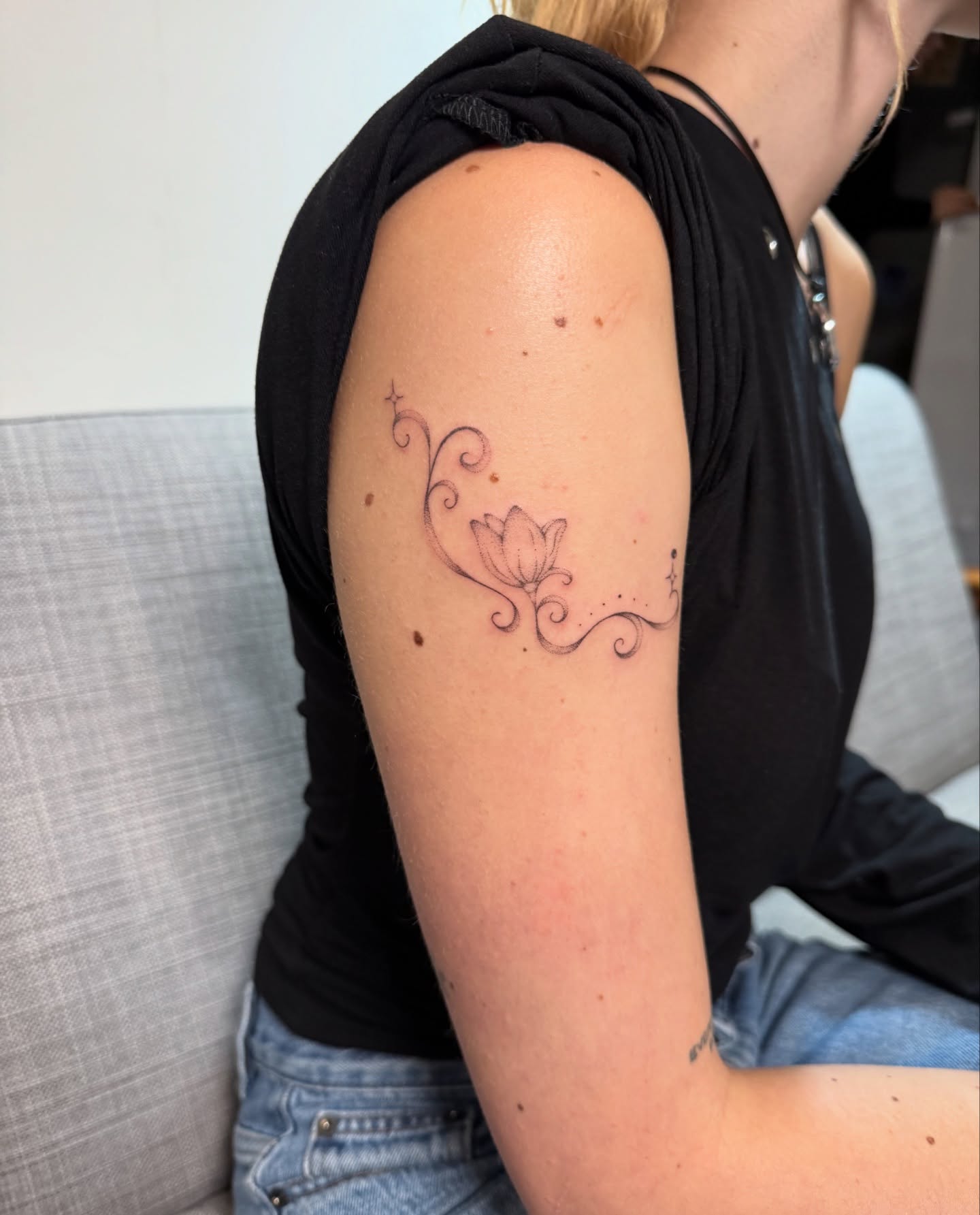 Tattoo by @so0mps — fine_line