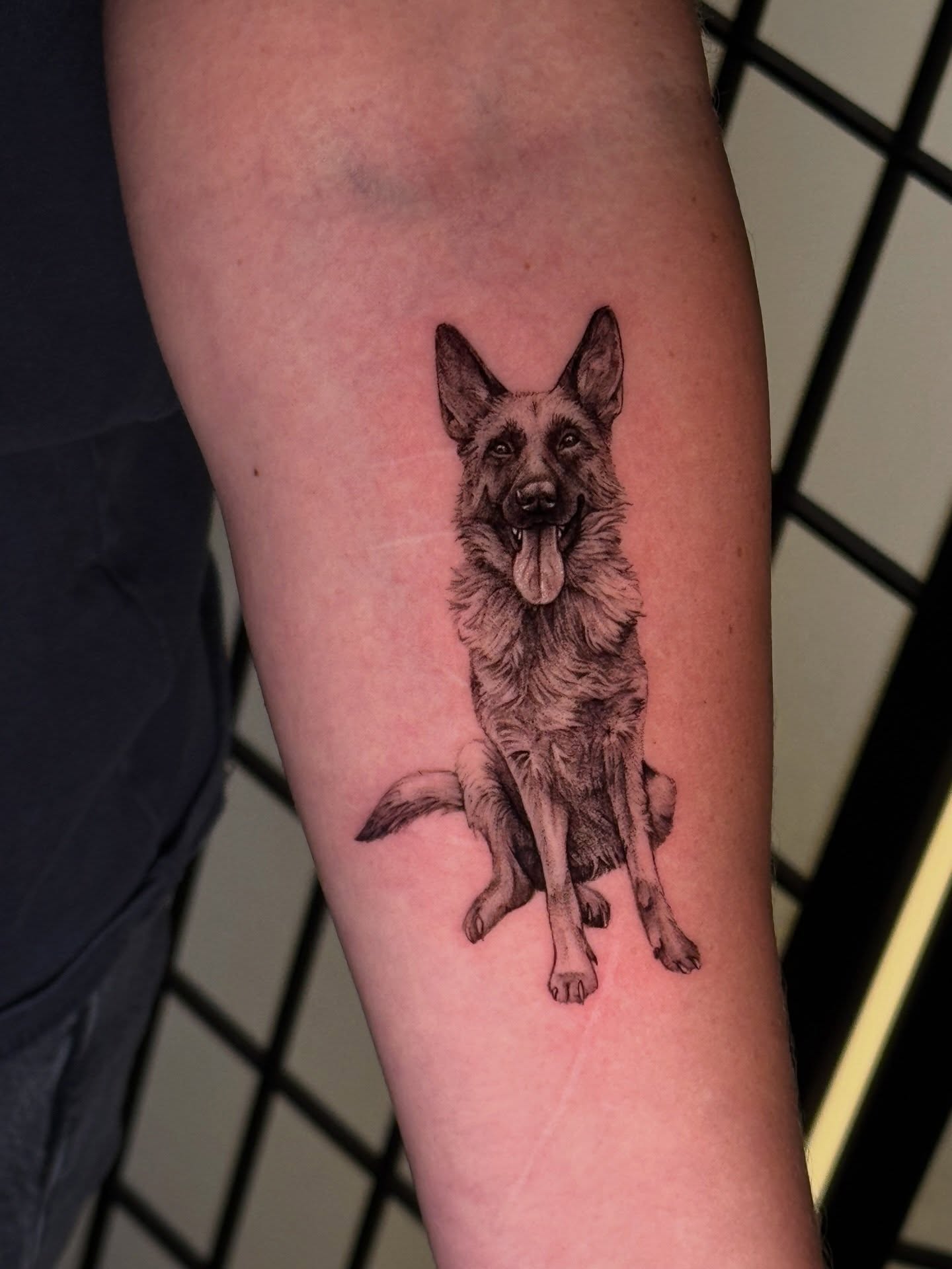 Tattoo by @fckthetinytattooer — realism