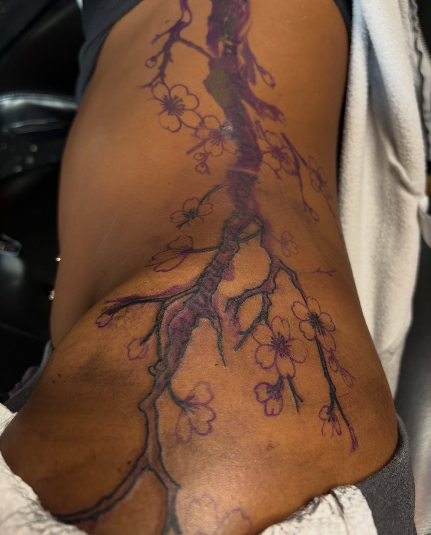 Tattoo by @tatte3_ — dotwork