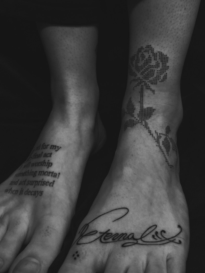 Rose dotwork tattoo on the foot by 𝕶𝖆𝖒 ~ 𝕿𝖆𝖙𝖙𝖔𝖔 𝕬𝖗𝖙𝖎𝖘𝖙