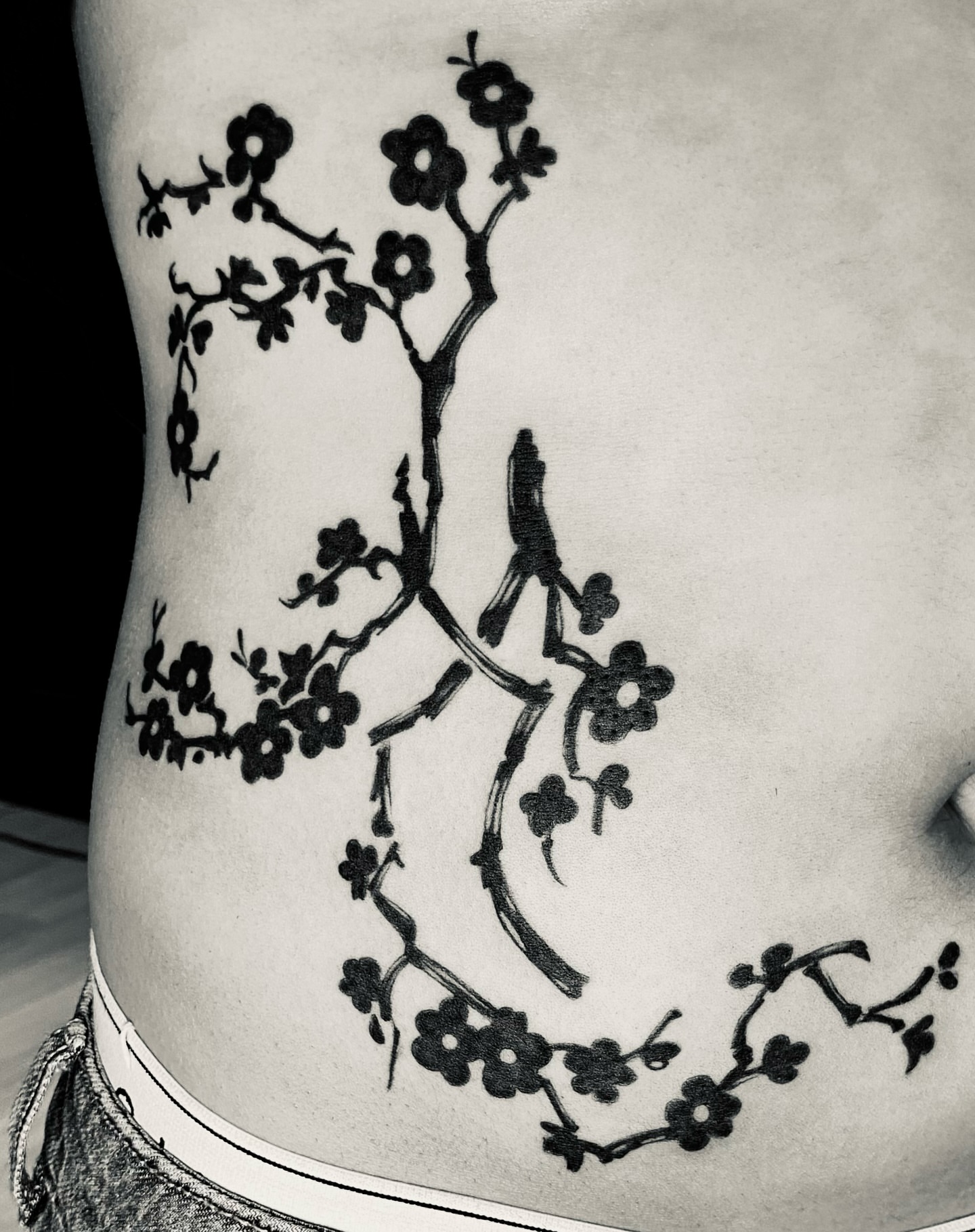 Tattoo by @pukeonmemilo — black_and_grey