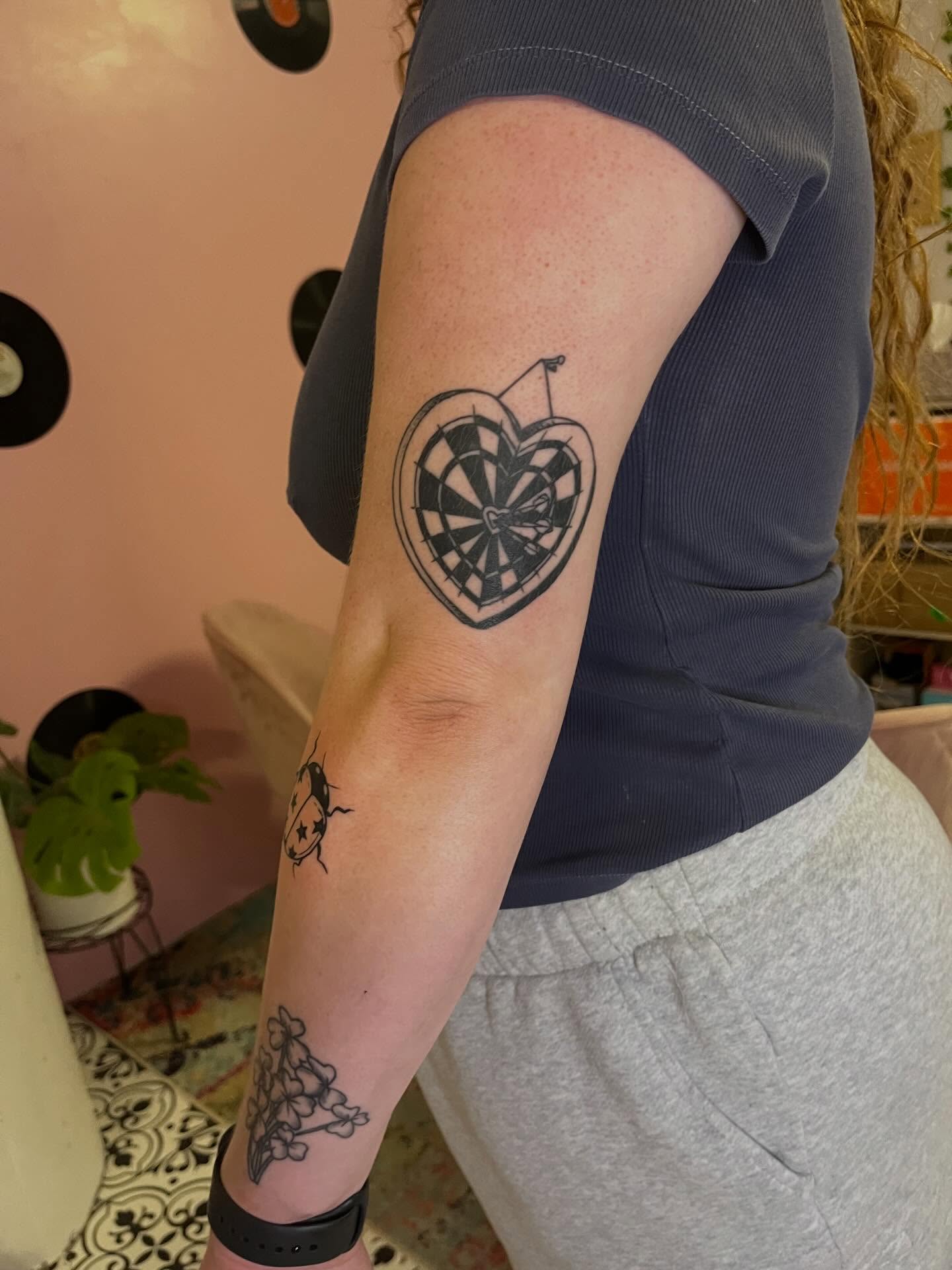 Tattoo by @elizabethzerena — black_and_grey