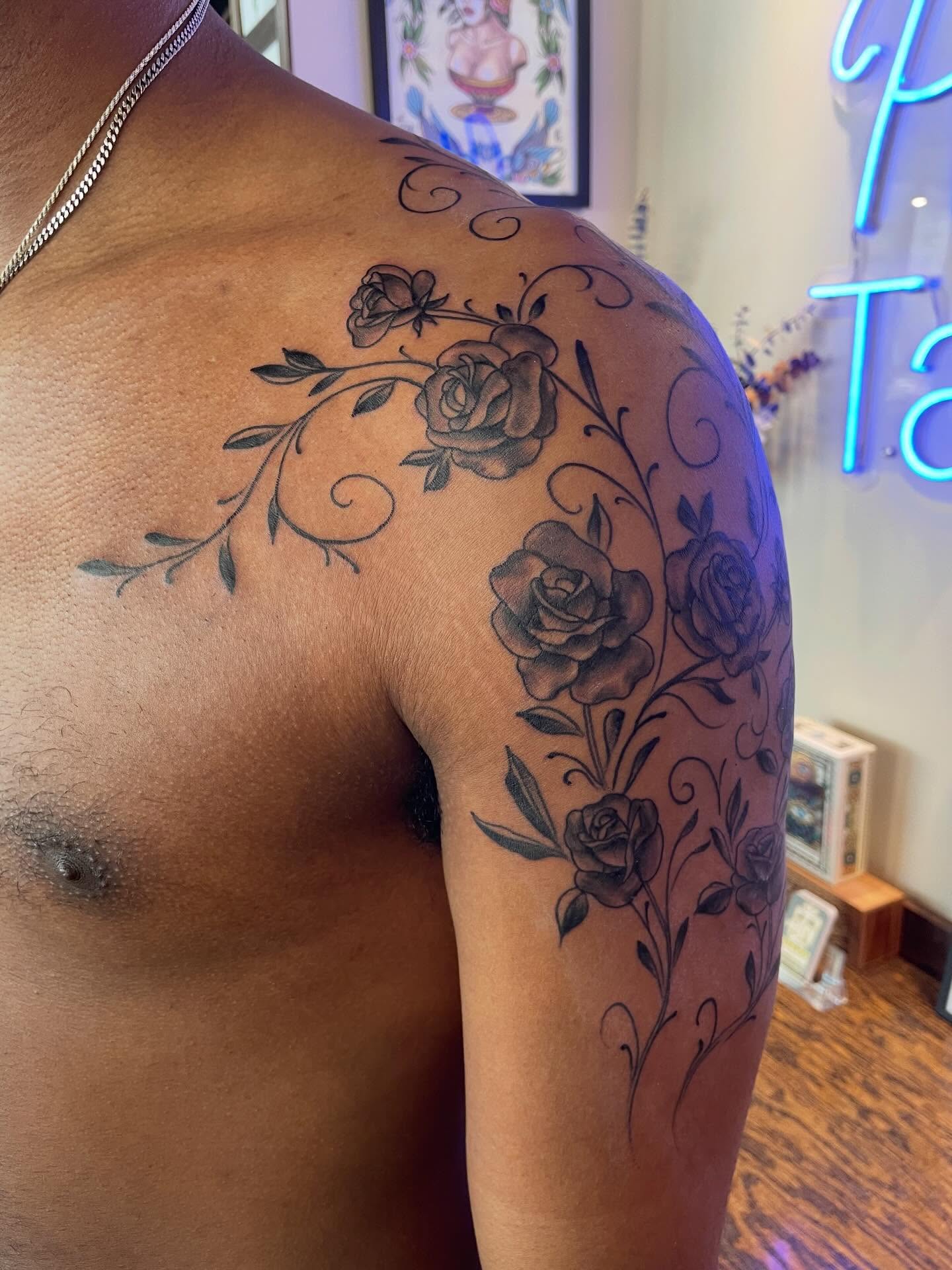 Tattoo by @alexbtatz — black_and_grey