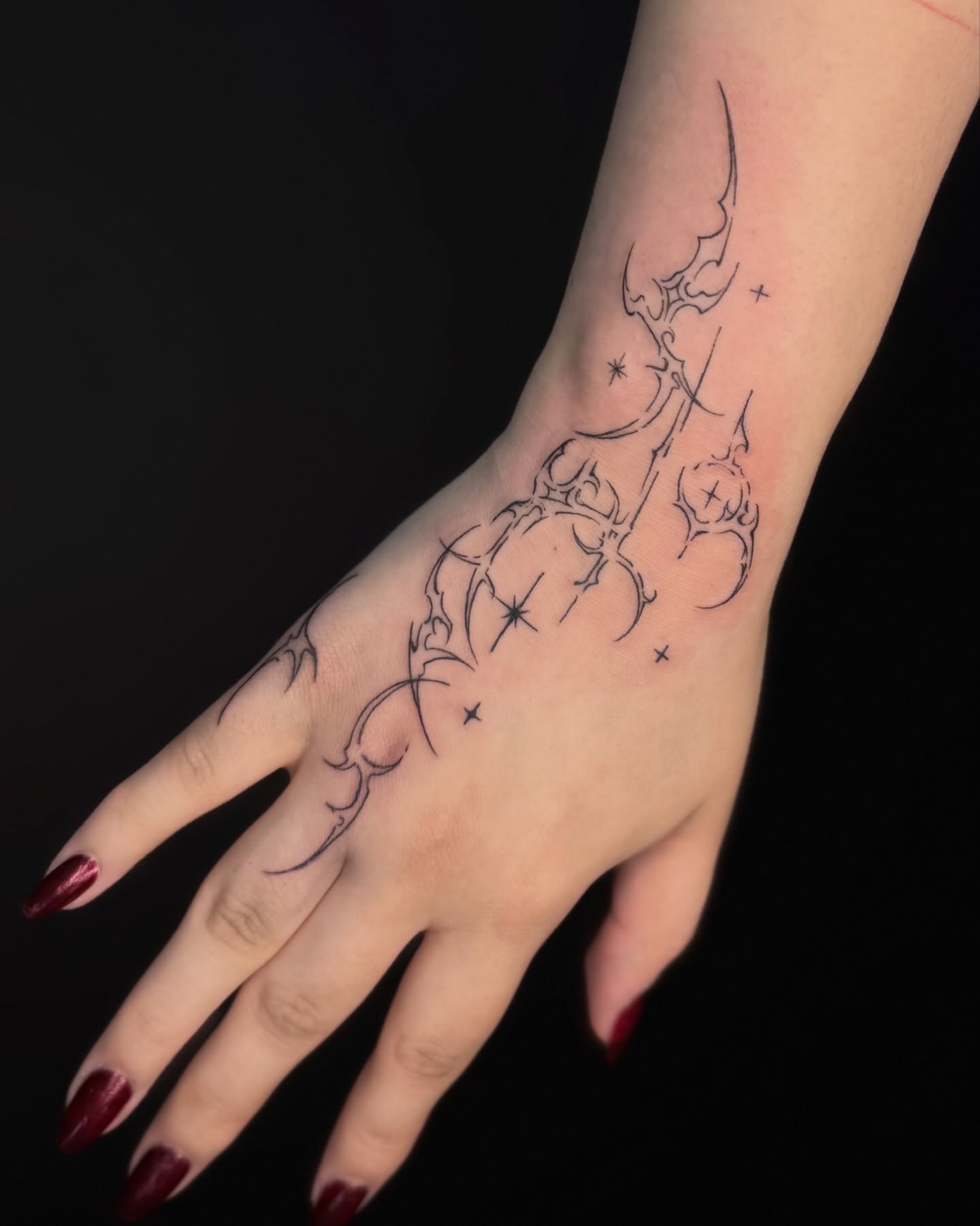 Tattoo by @suzycts — black_and_grey