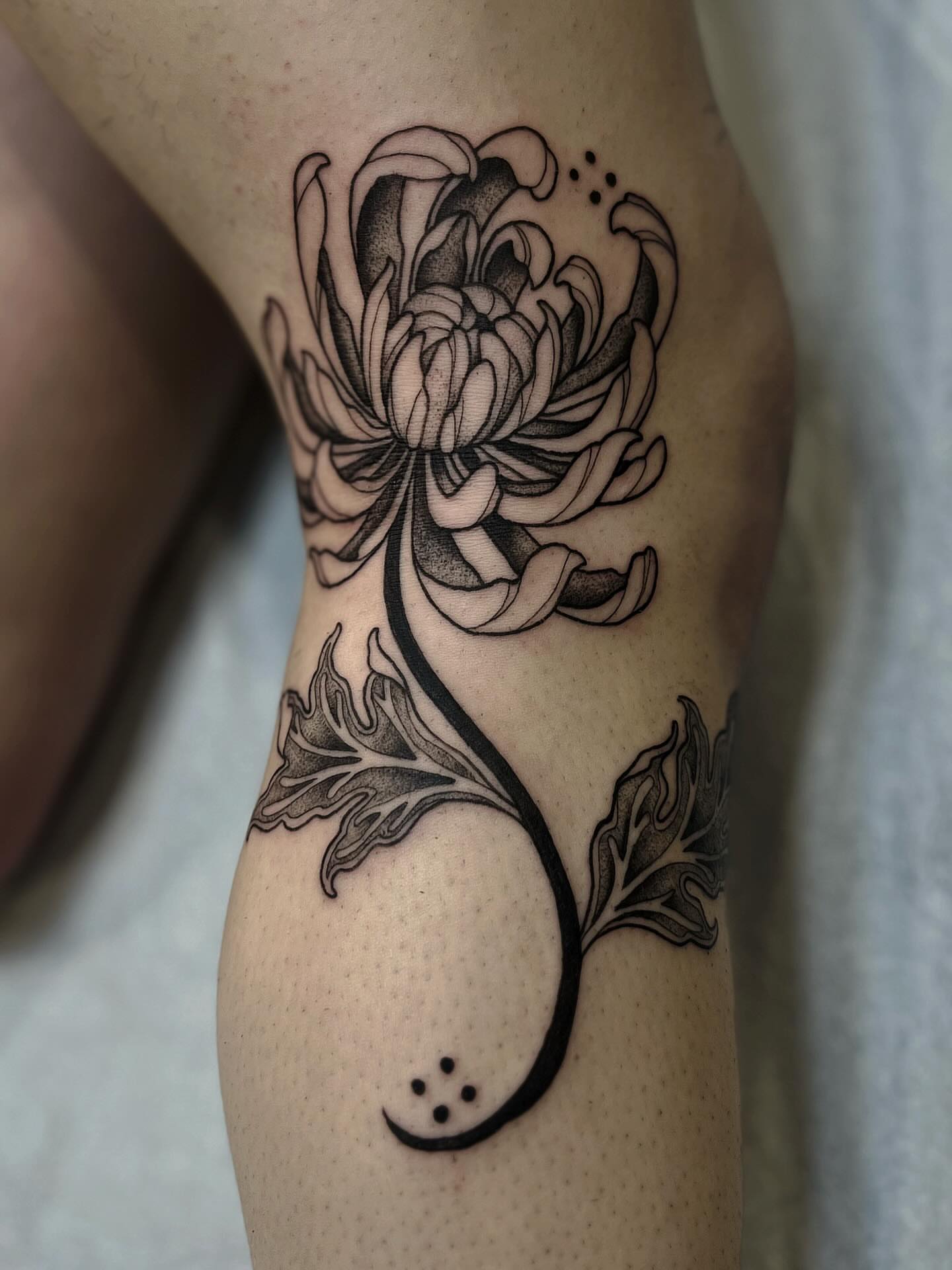 Chrysanthemum dotwork tattoo on the thigh by β
πΈππππ β