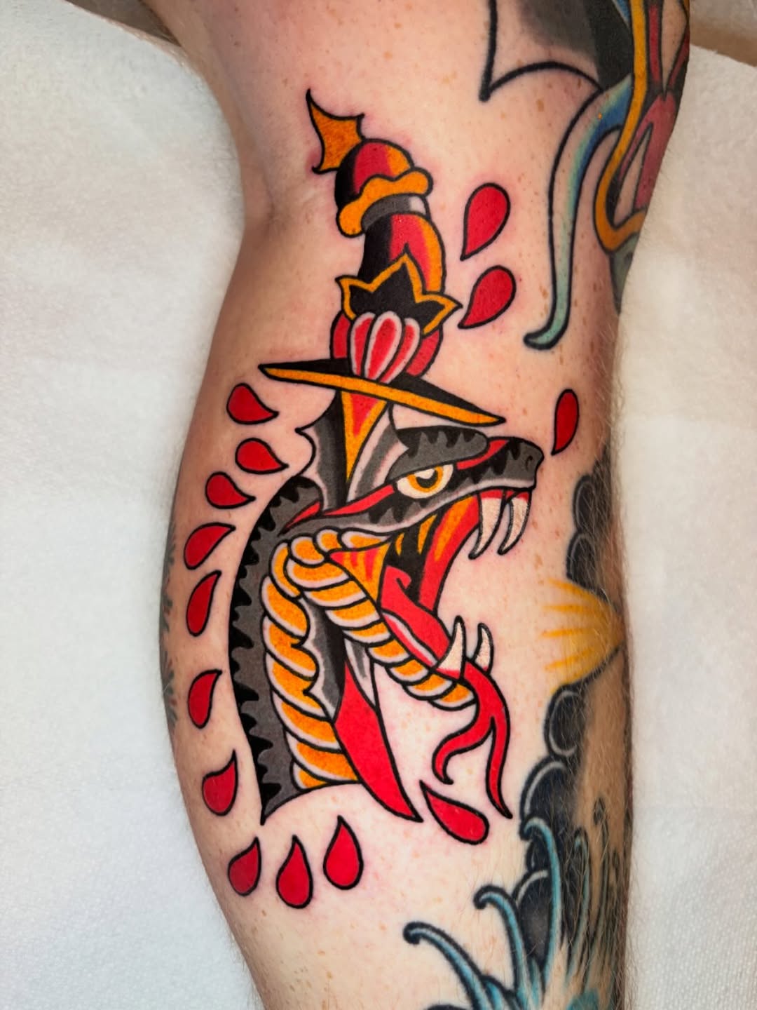 Tattoo by @eric.altonen โ american_traditional