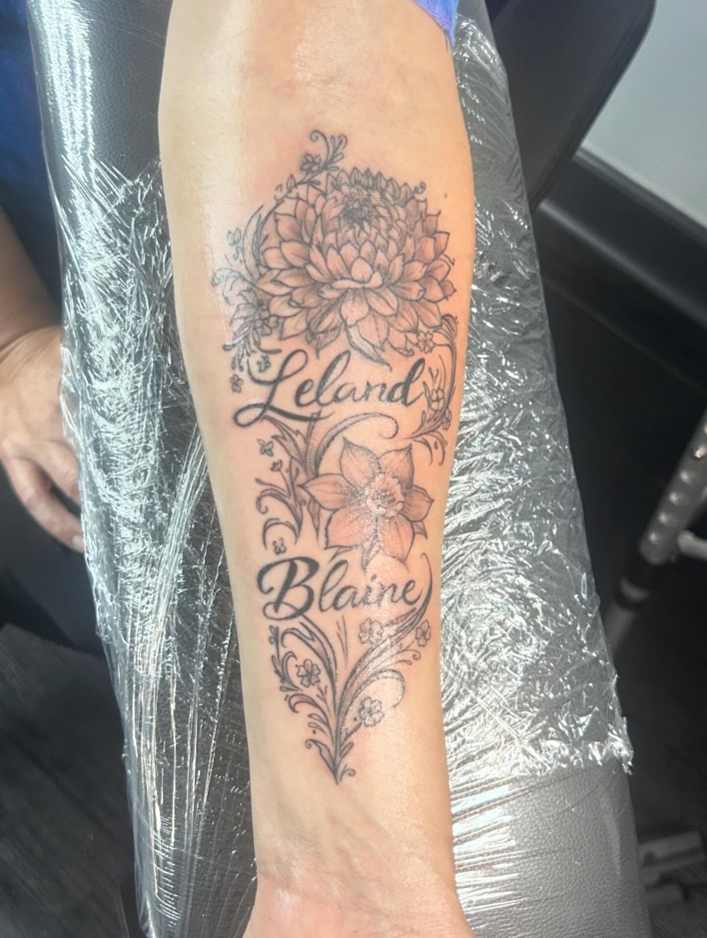 Tattoo by @1nk.alchemy โ black_and_grey