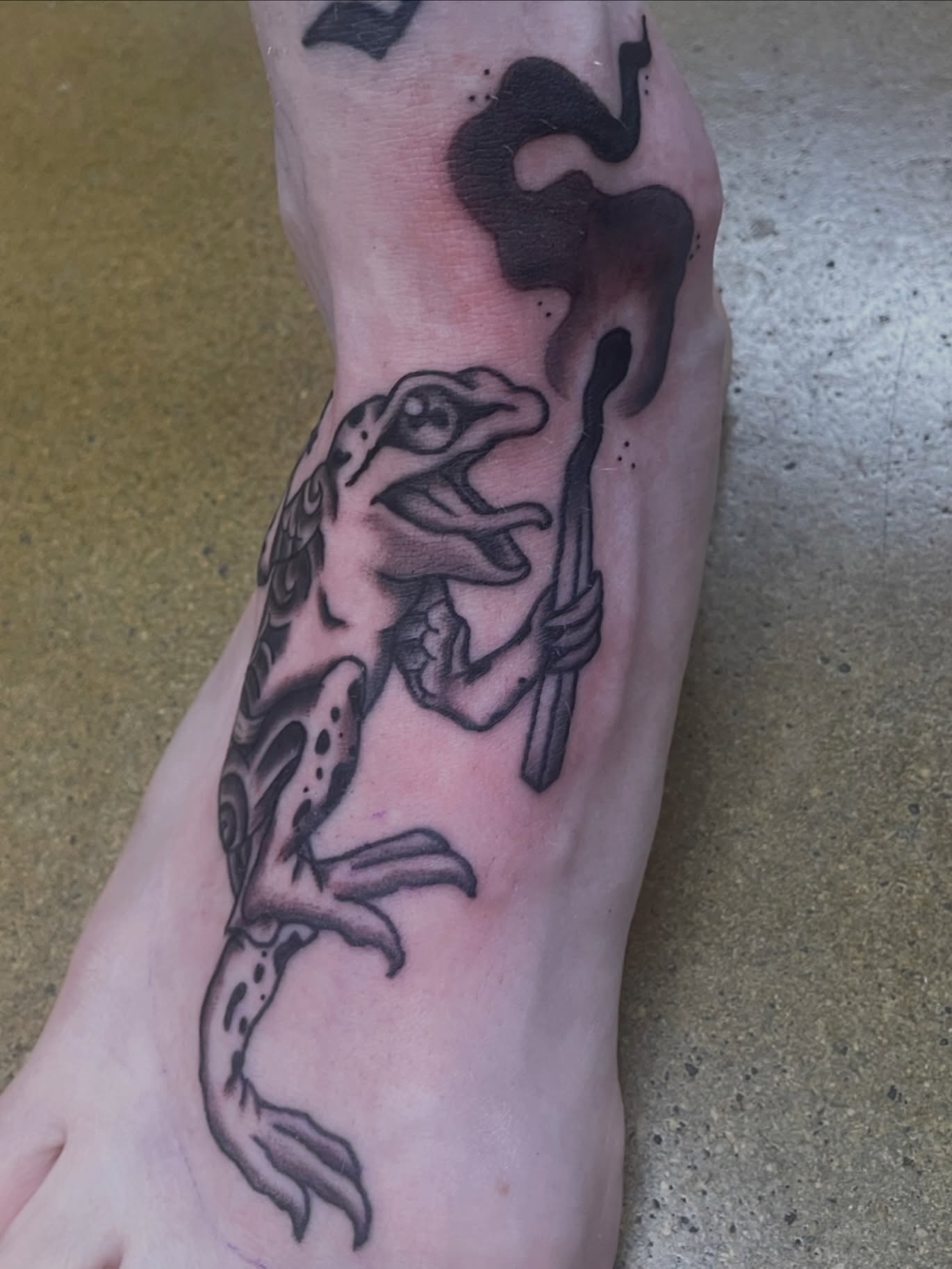 Tattoo by @dis.asterkane.tattoos — black_and_grey