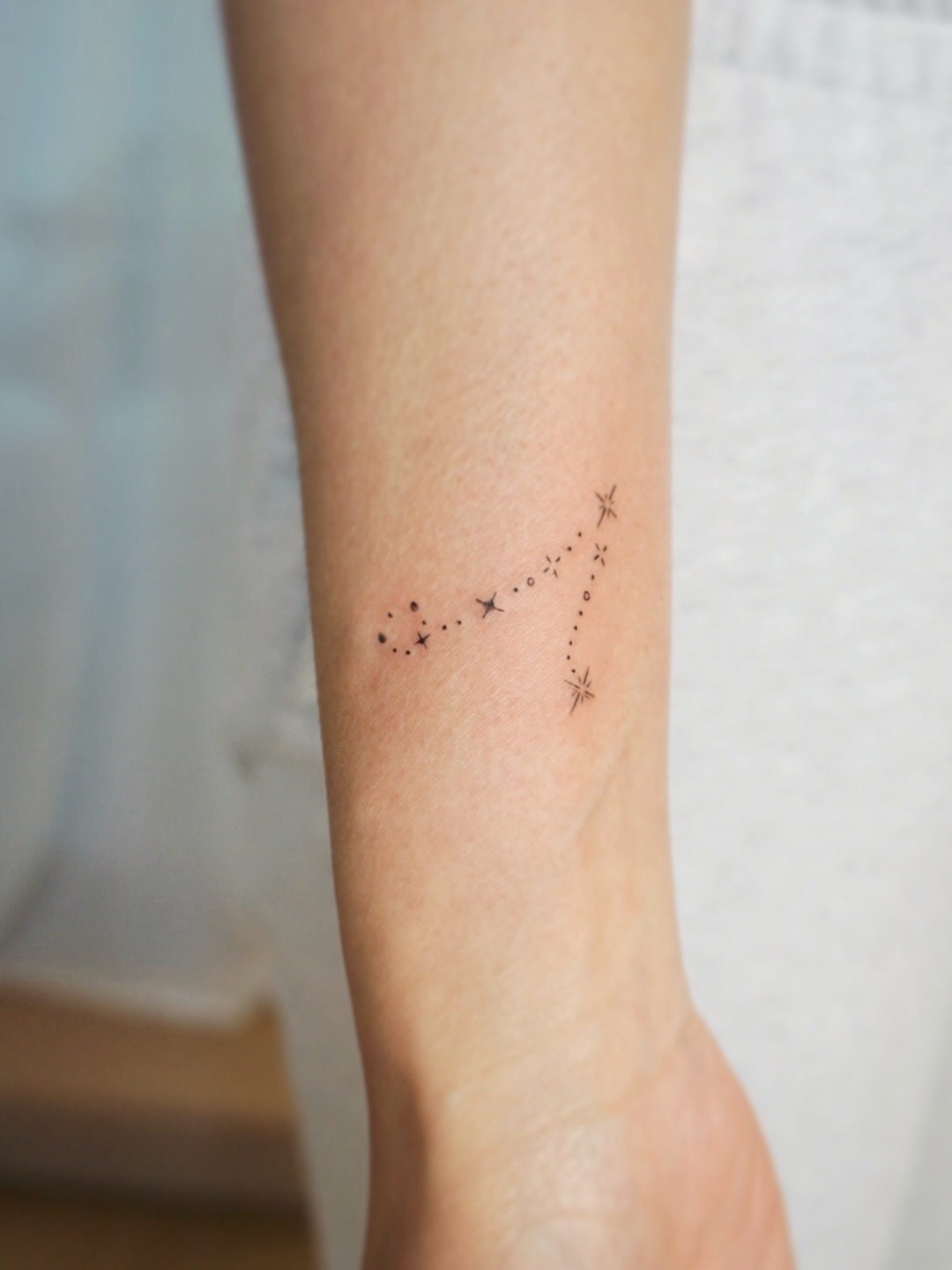 Tattoo by @yuri_tattooer — dotwork