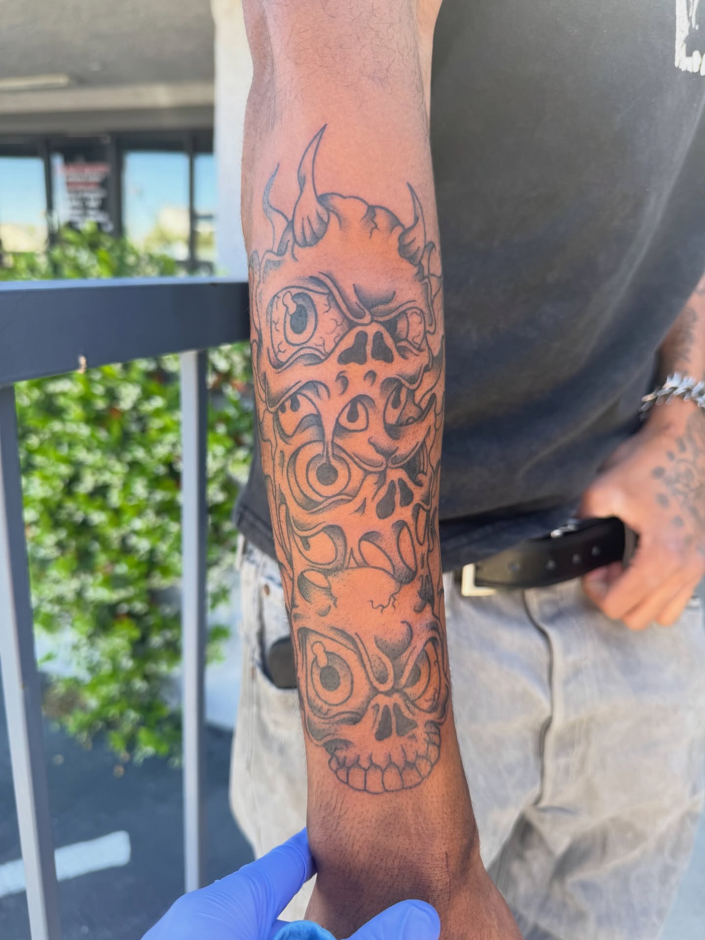 Skull neo-traditional tattoo on the forearm by Bradleigh Pretti🌟