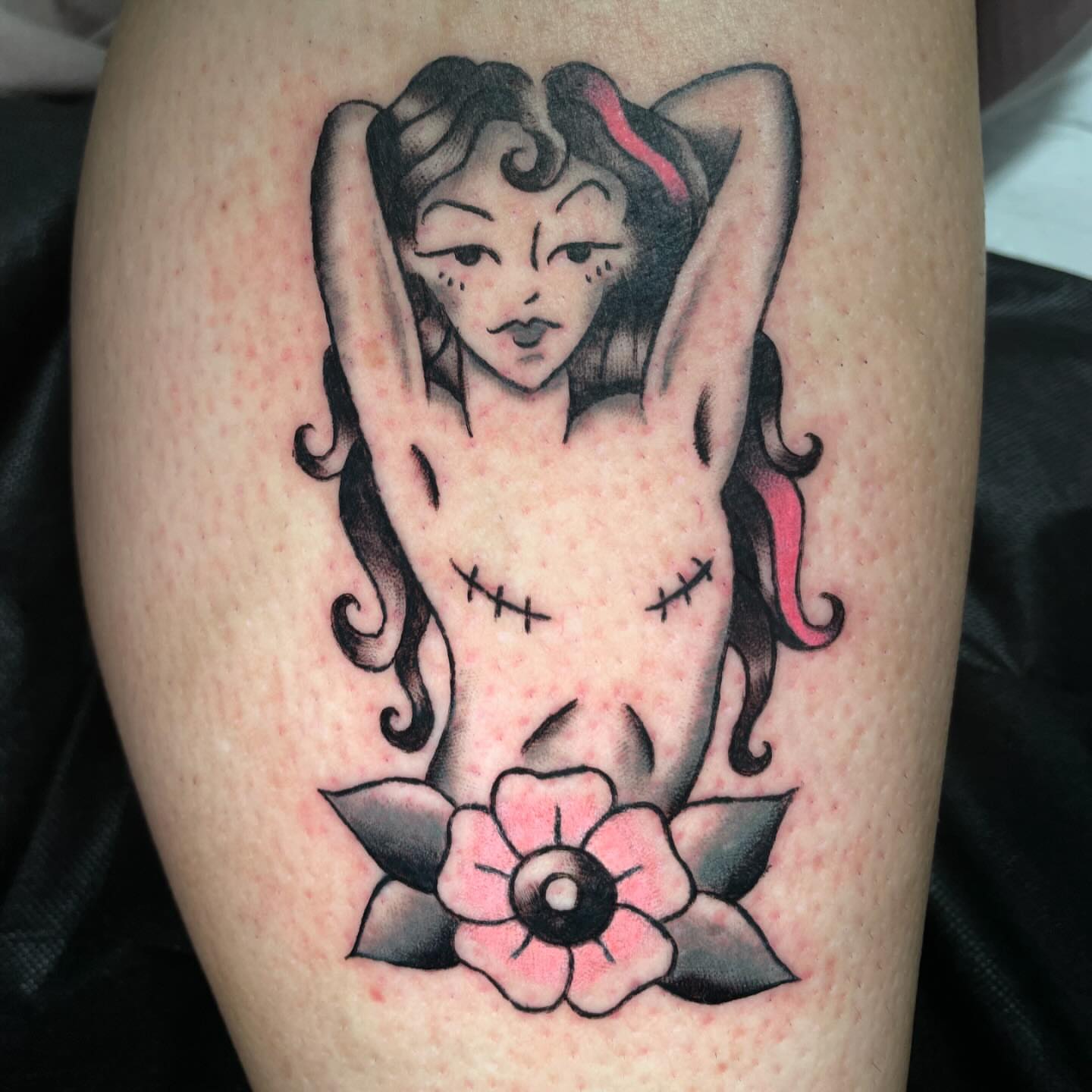 Doll with stitches American traditional tattoo on the thigh by ★ eliza rodriguez🇲🇽 ★