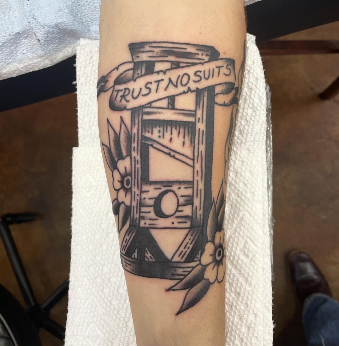 Tattoo by @lainyloutattoo — american_traditional