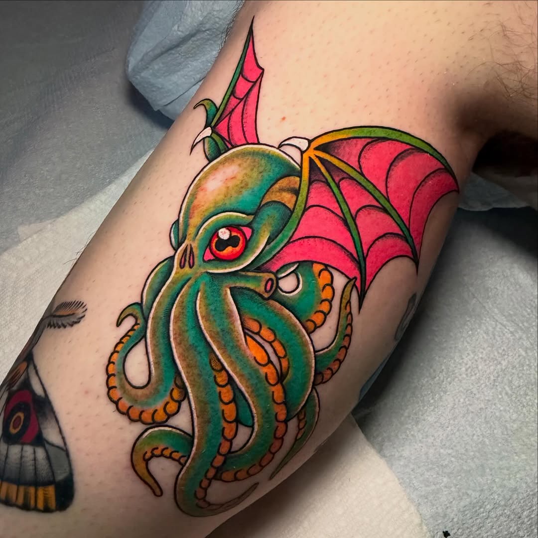 Tattoo by @sirenofsaturn — american_traditional, neo_traditional