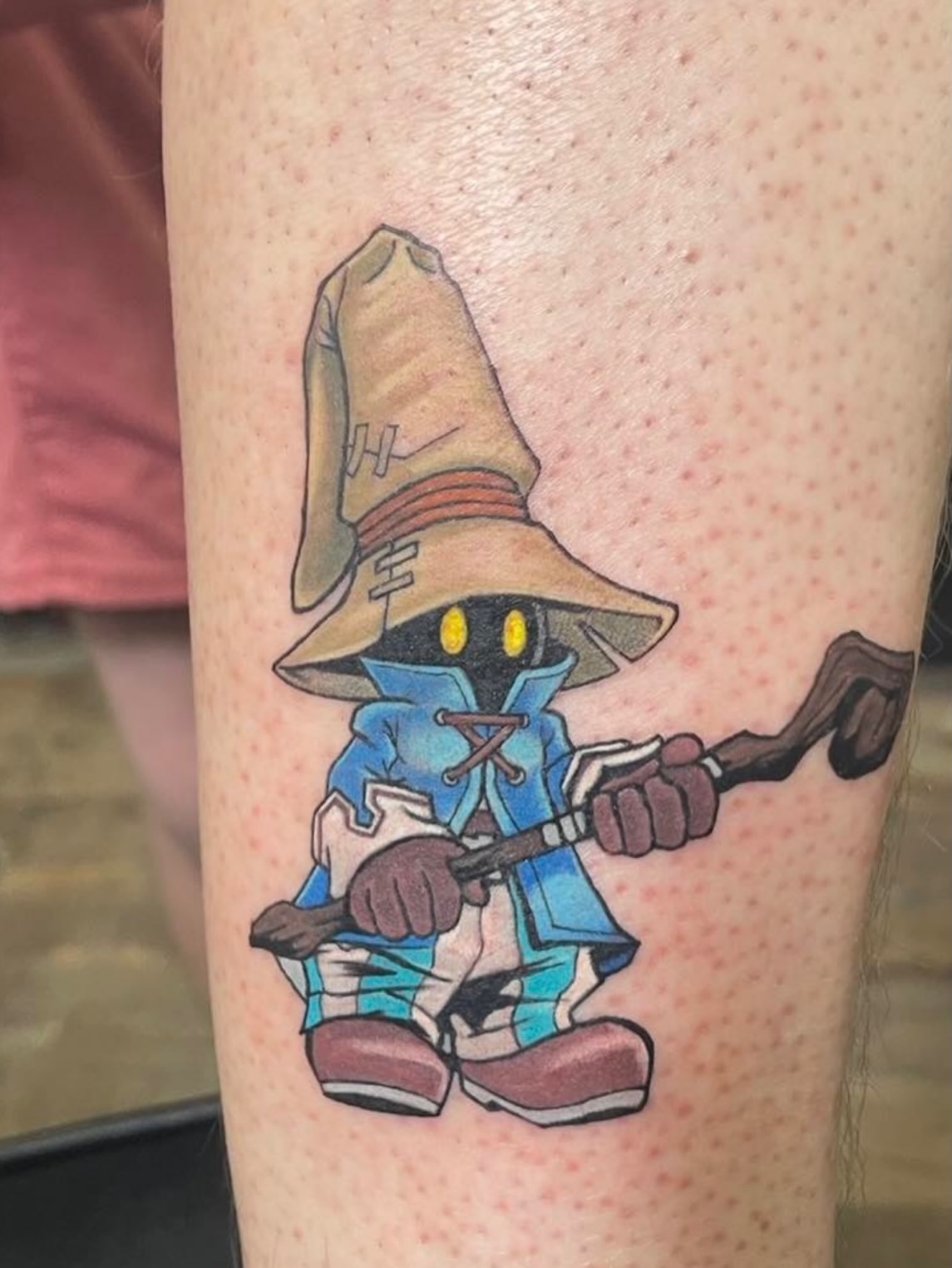 Tattoo by @myl.valois_tattoo — dotwork