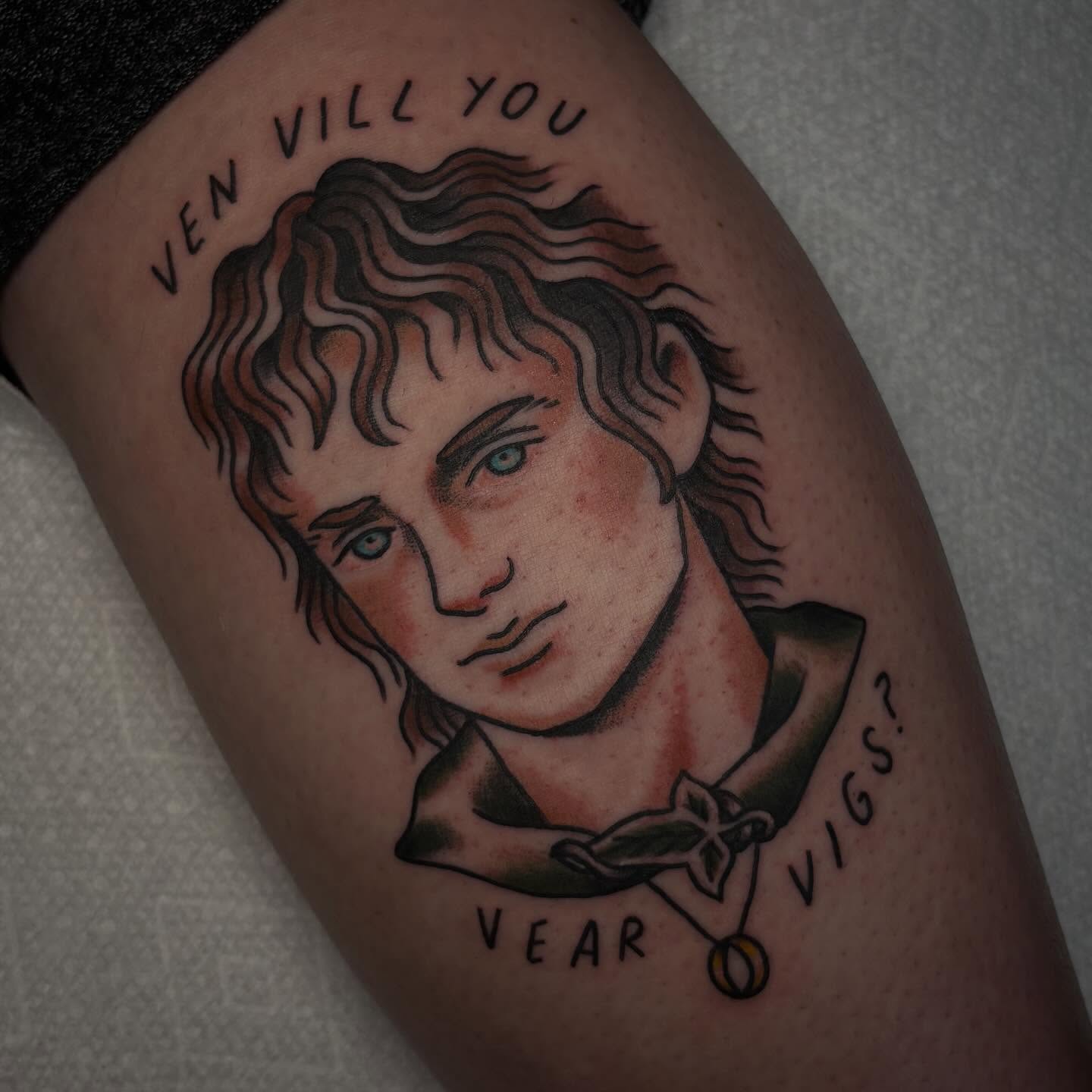 Portrait of a man realism tattoo on the thigh by ππππππππ