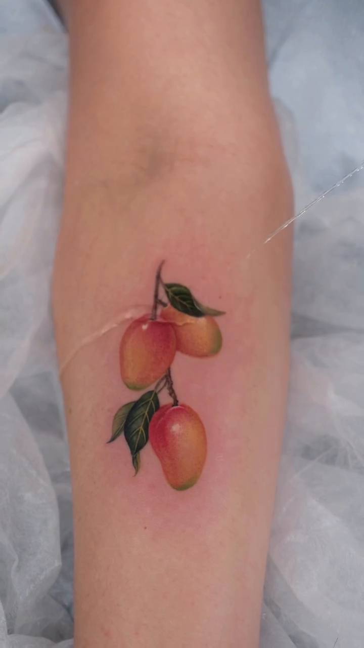 Tattoo by @eva_eedd — fine_line, realism