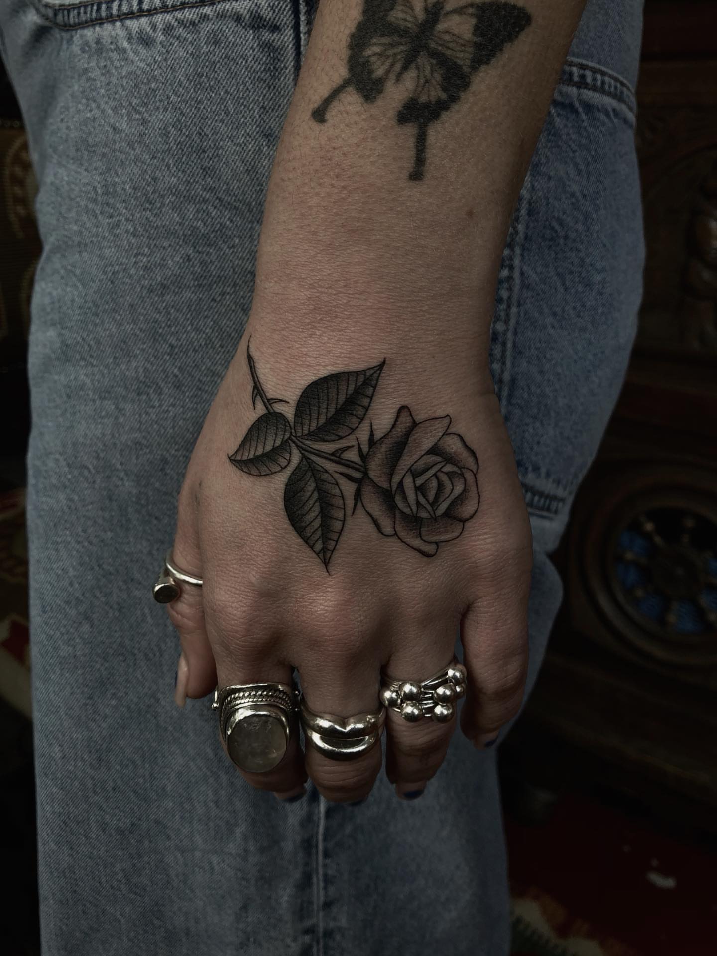 Tattoo by @ezzybones — black_and_grey