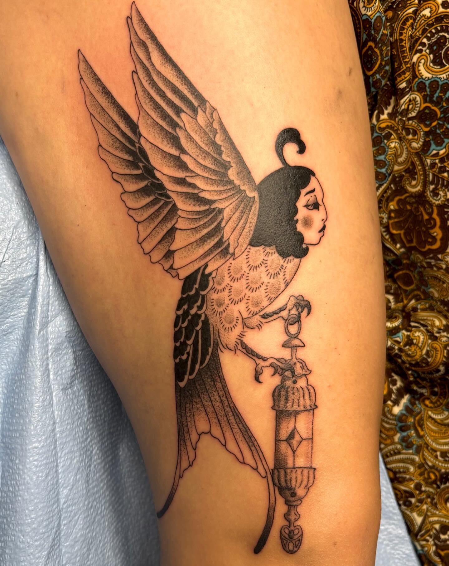 Winged woman dotwork tattoo on the thigh by 𝓕𝓮𝓻𝓷 𝓑𝓻𝓾𝓶𝓶𝓮𝓽𝓽