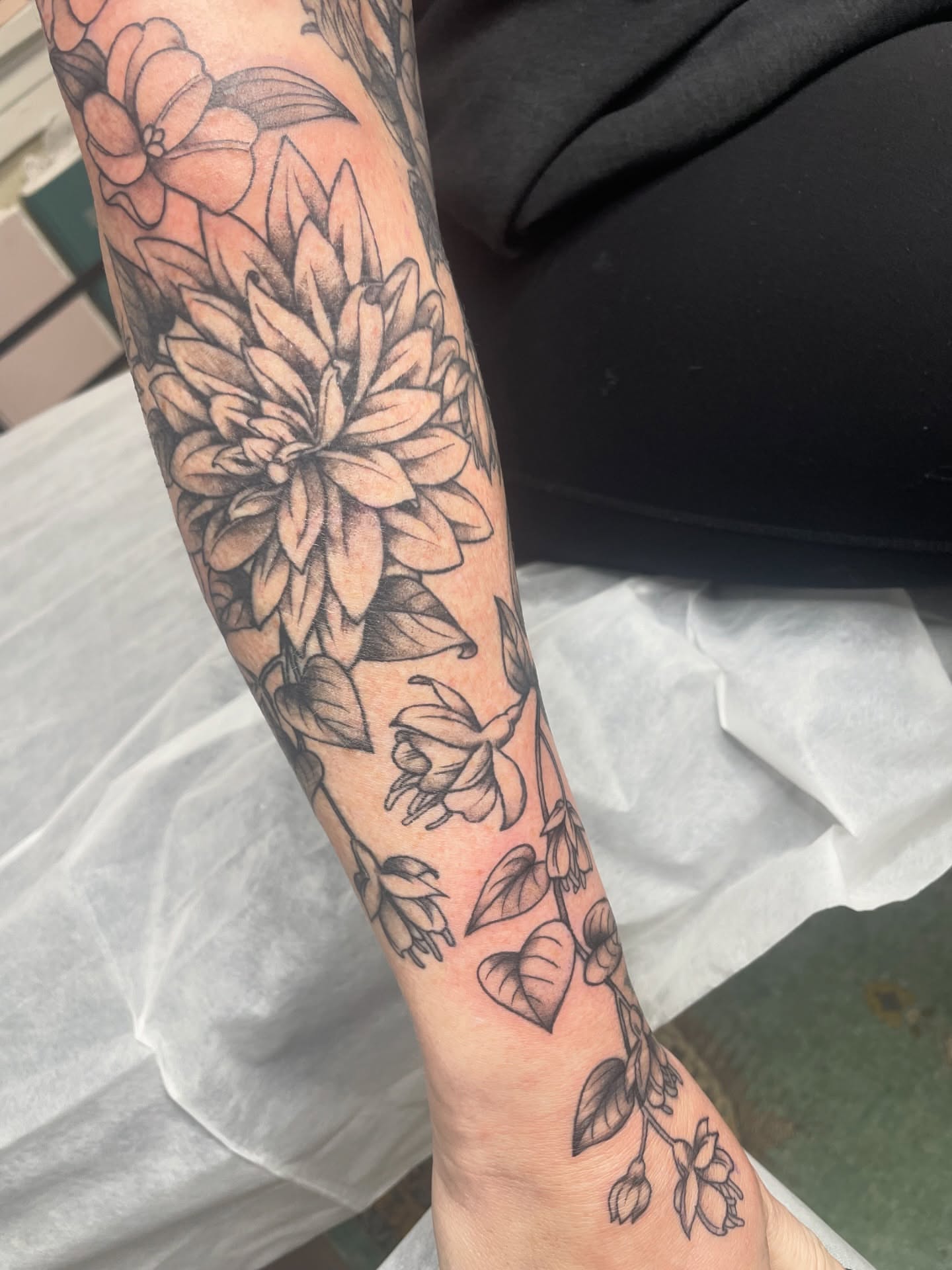 Tattoo by @lyndzee_ — black_and_grey