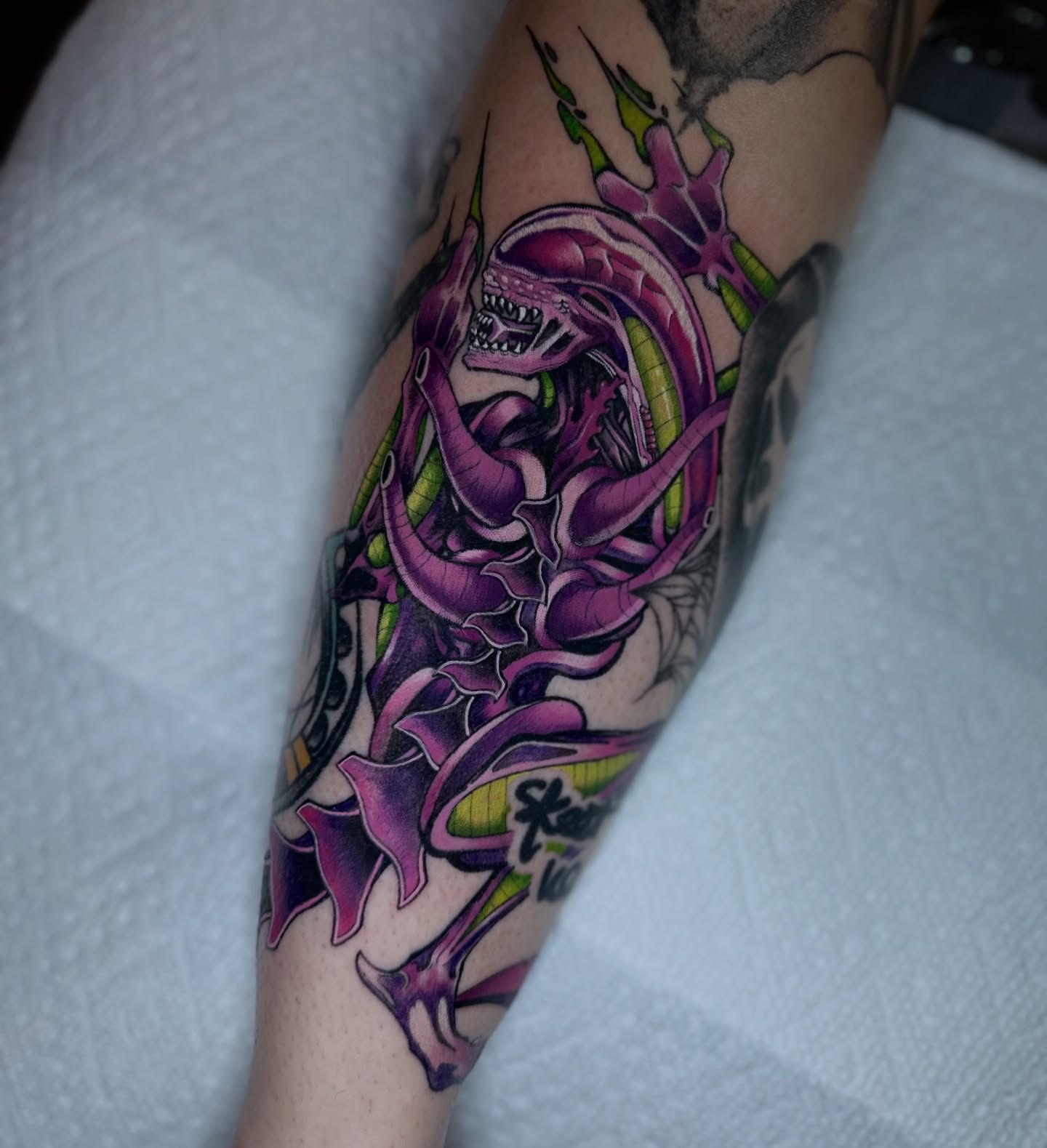 Tattoo by @fakkubunny — new_school, illustrative