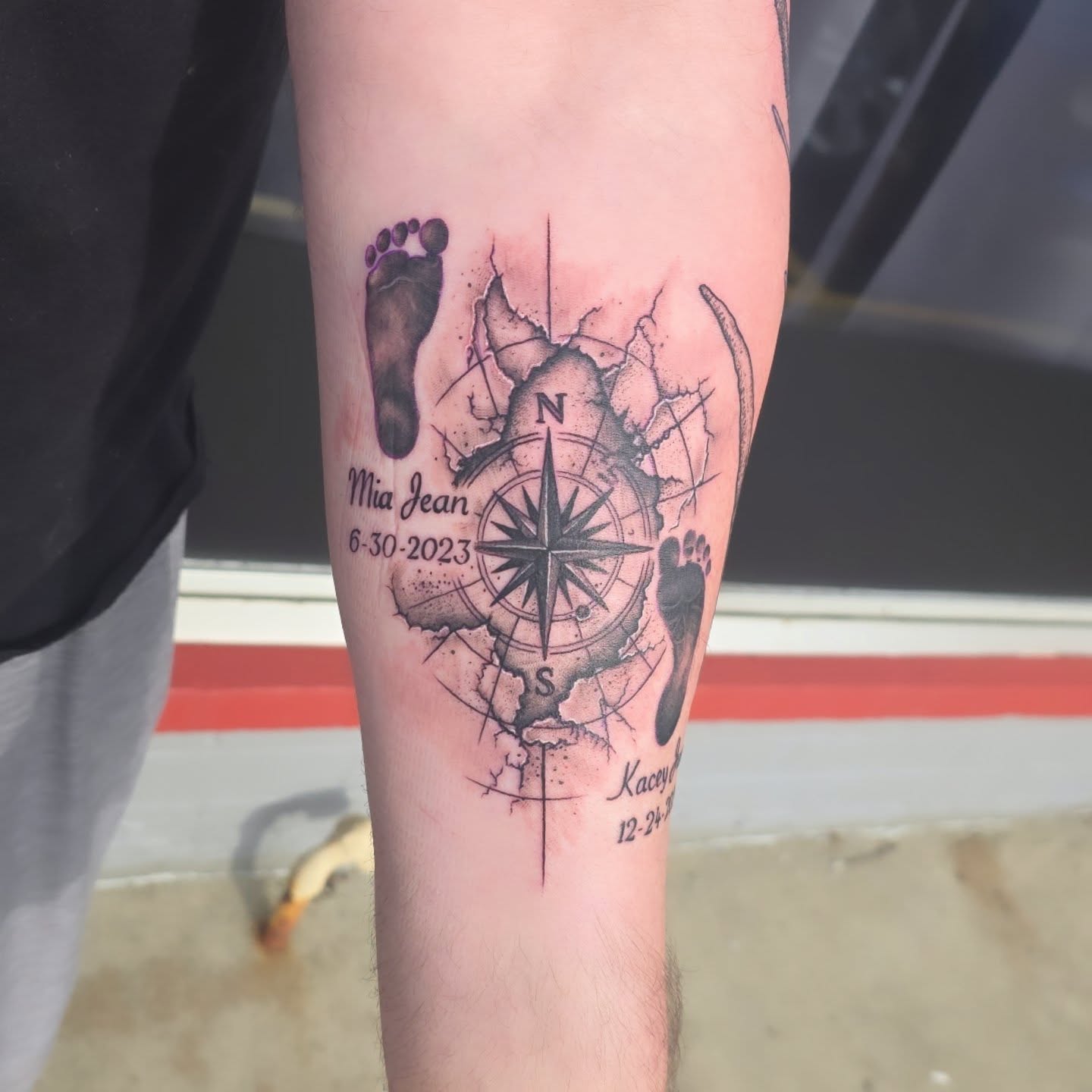 Tattoo by @tatsbykyra1 โ black_and_grey