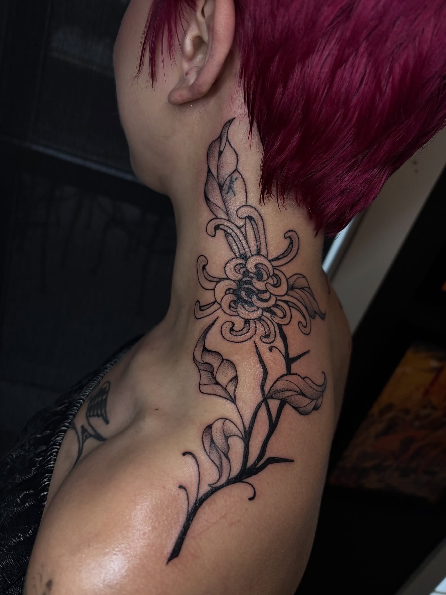 Floral vine black and grey tattoo on the neck by ๐ฅ Jas ๐ฅ