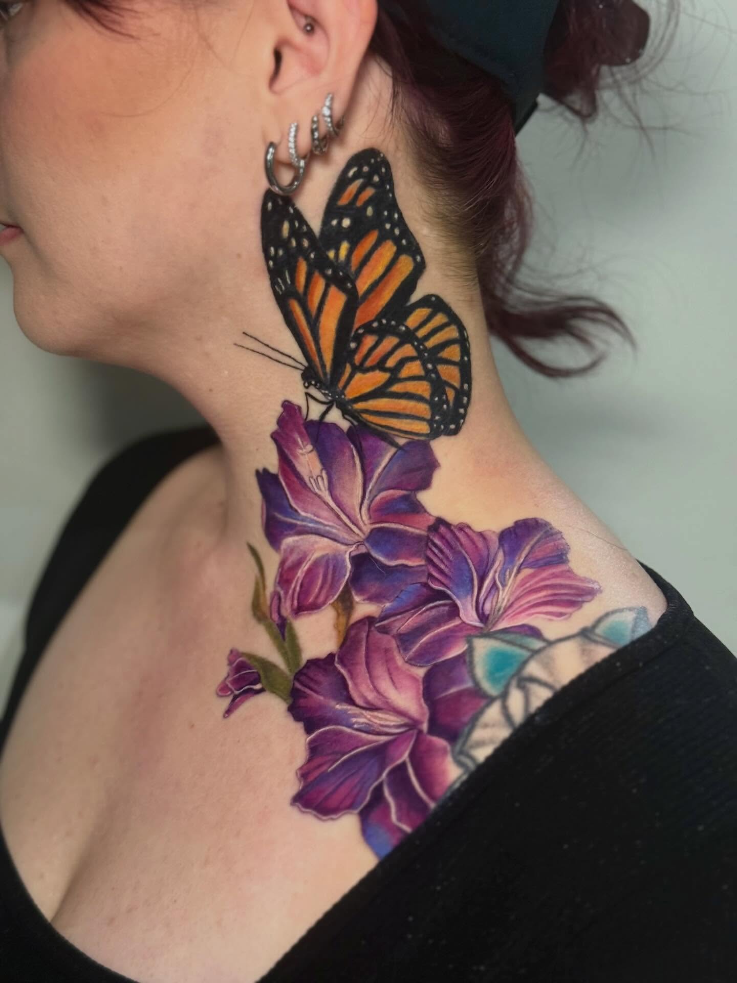 Tattoo by @irisarelart — realism