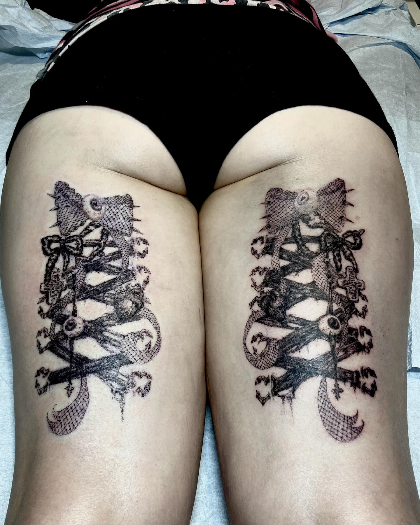 Tattoo by @friedraven_tattoo โ black_and_grey