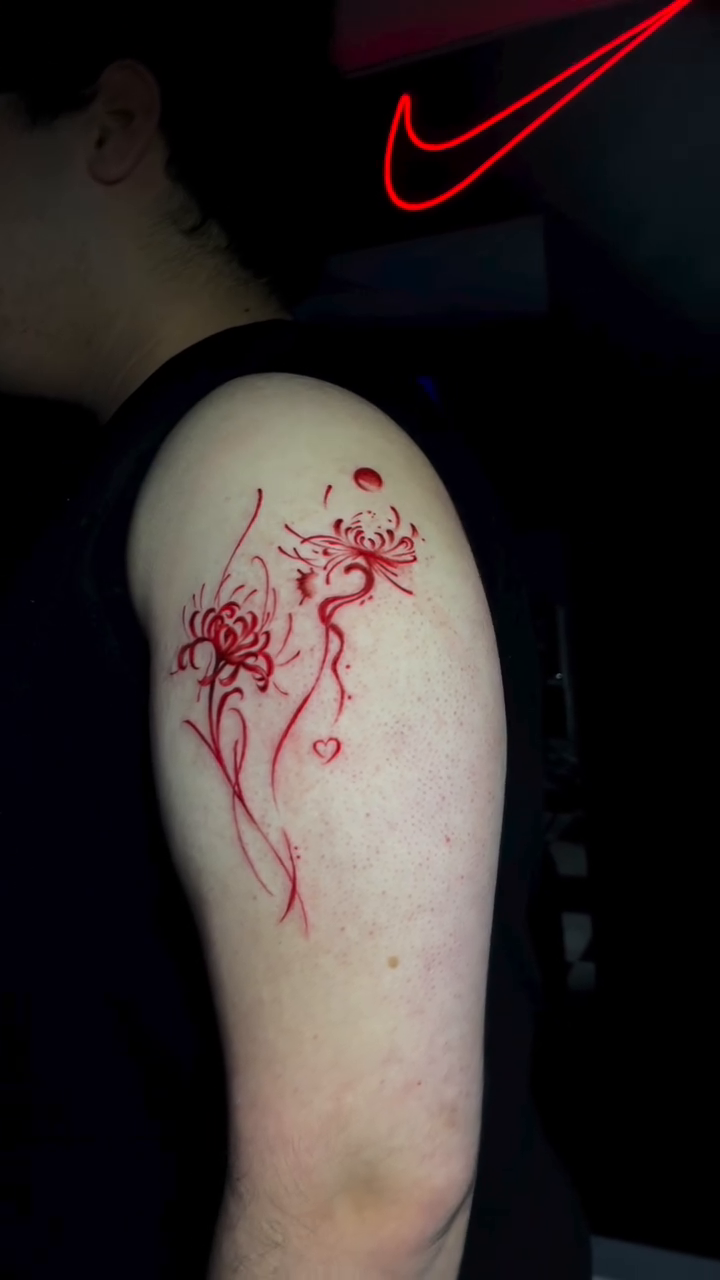 Tattoo by @tatsdesanchez — fine_line