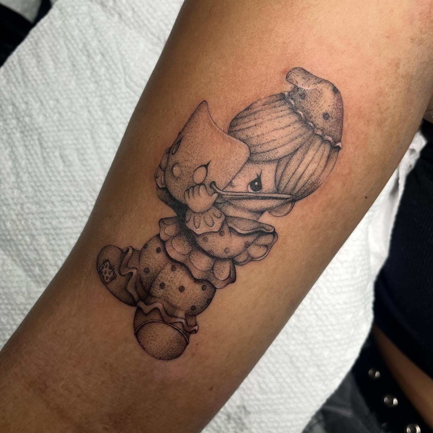 Tattoo by @aurtattoos — dotwork