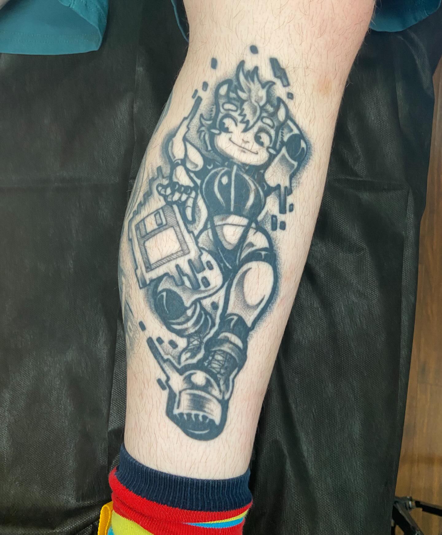 Tattoo by @hollyredwinter — black_and_grey