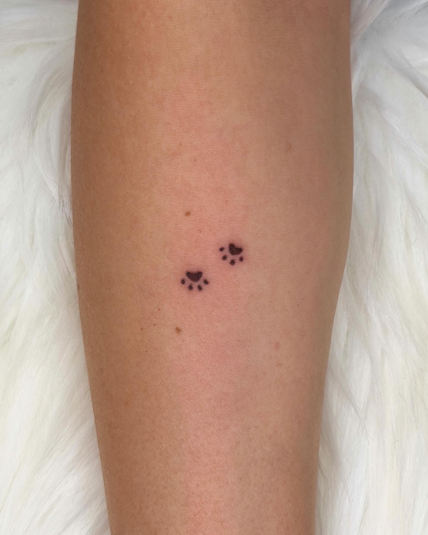 Tattoo by @inkbytheresa — dotwork