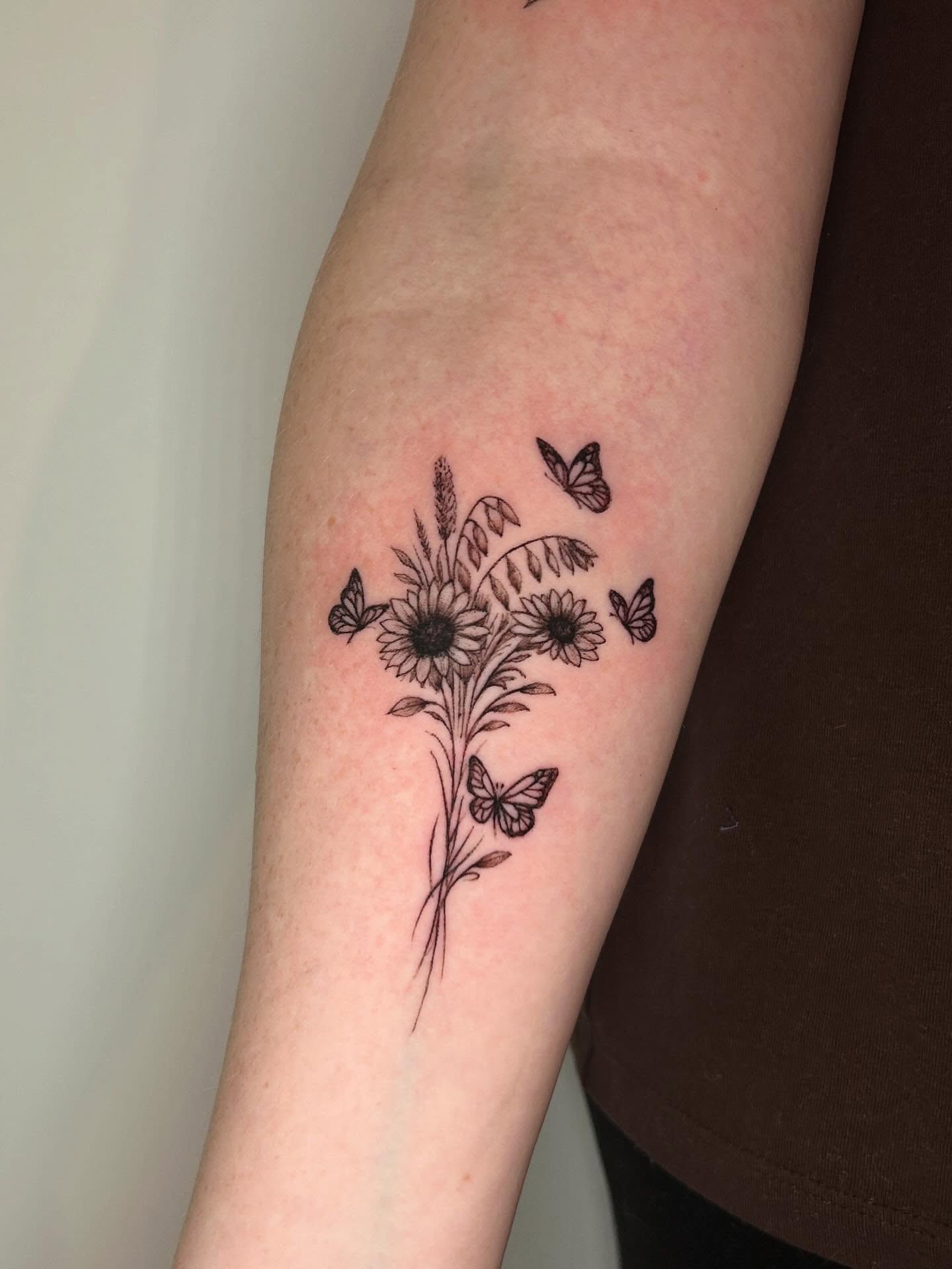 Tattoo by @fivi_lu — black_and_grey
