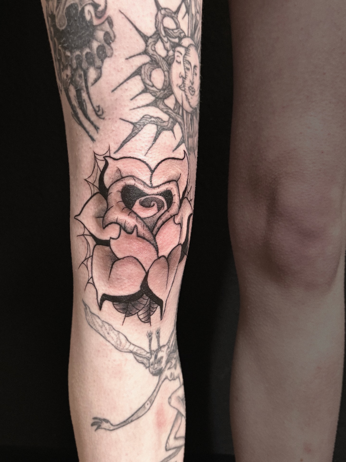 Tattoo by @collectitats โ black_and_grey