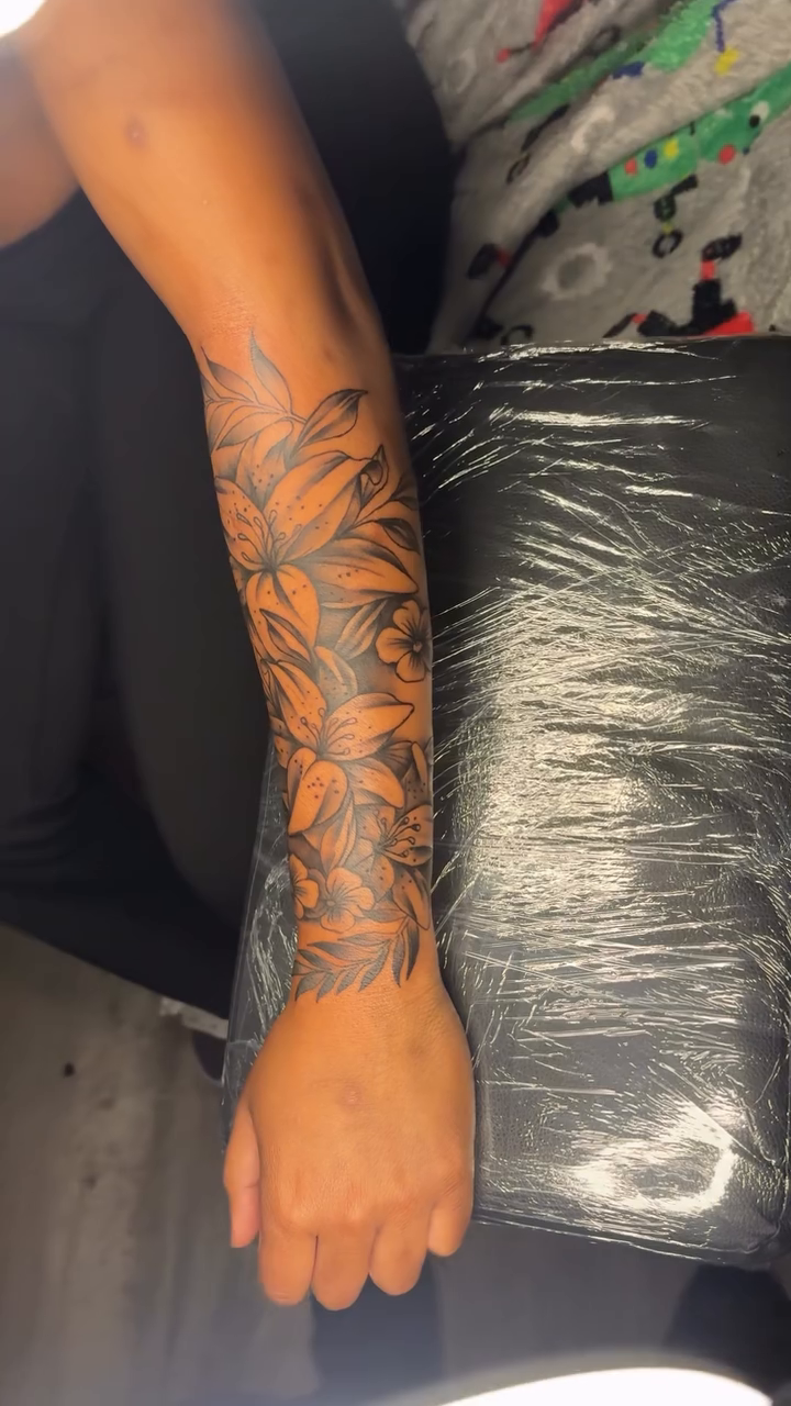 Tattoo by @maleekinkz โ black_and_grey, realism