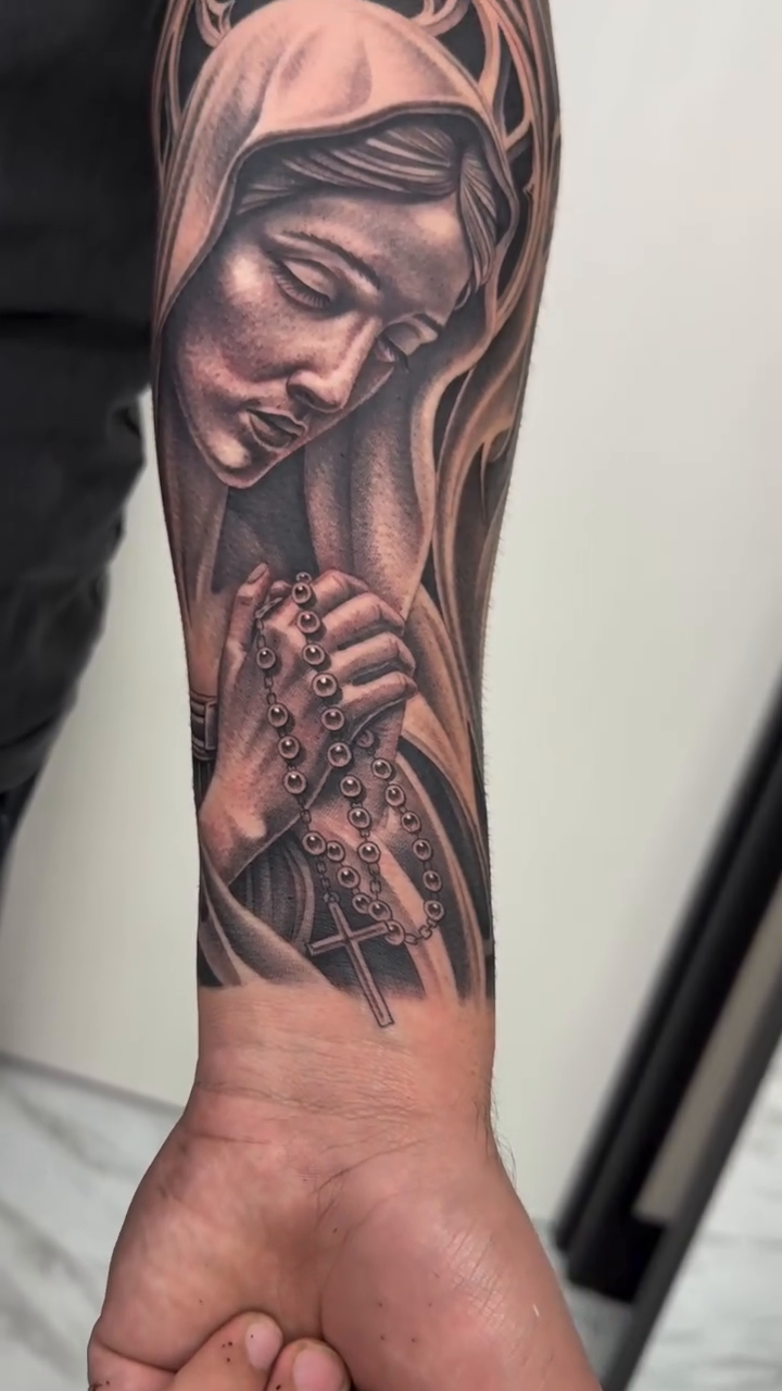Tattoo by @7opez — realism, black_and_grey