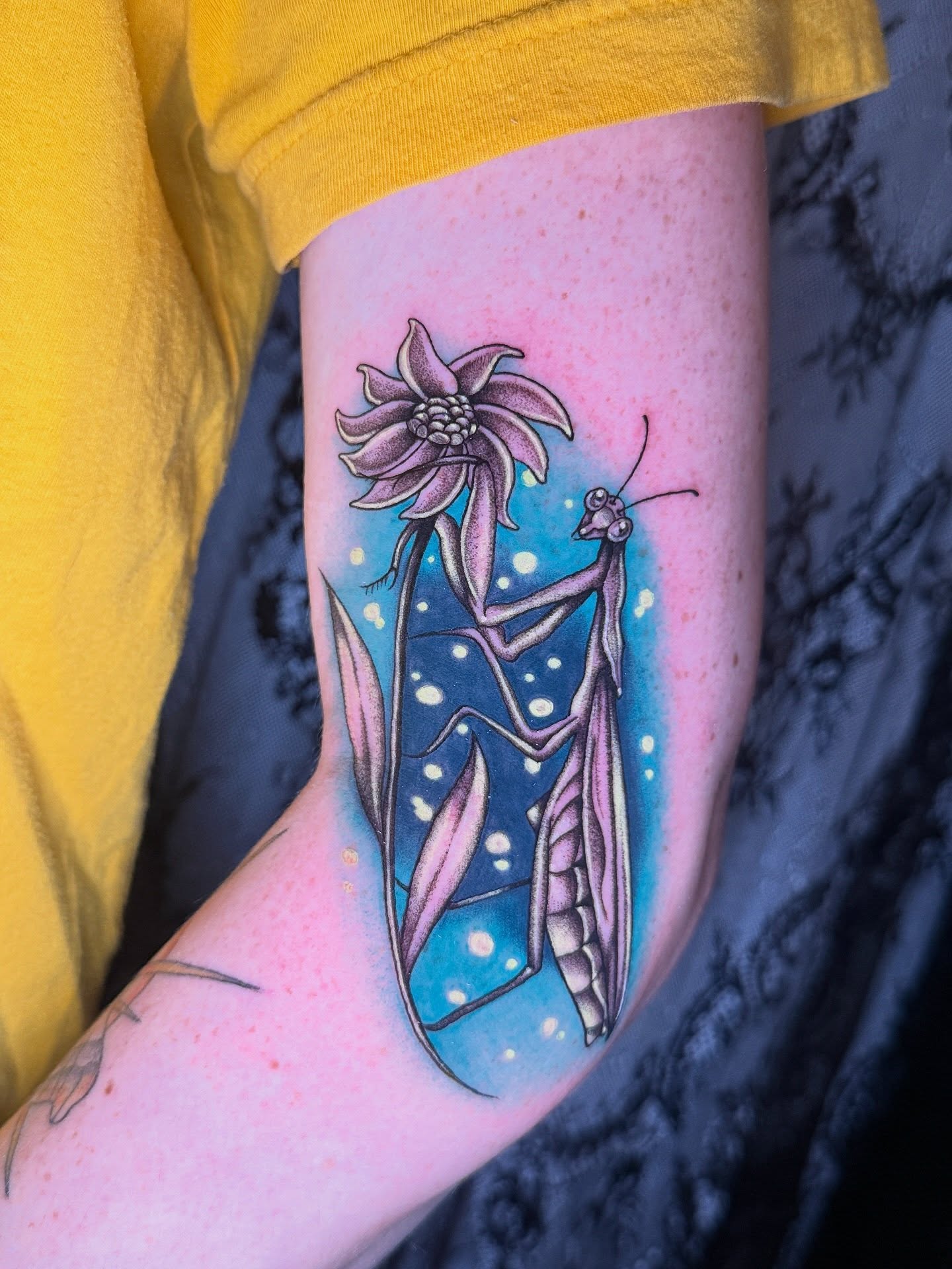 Praying mantis and flower dotwork tattoo on the forearm by ✨Syreena✨