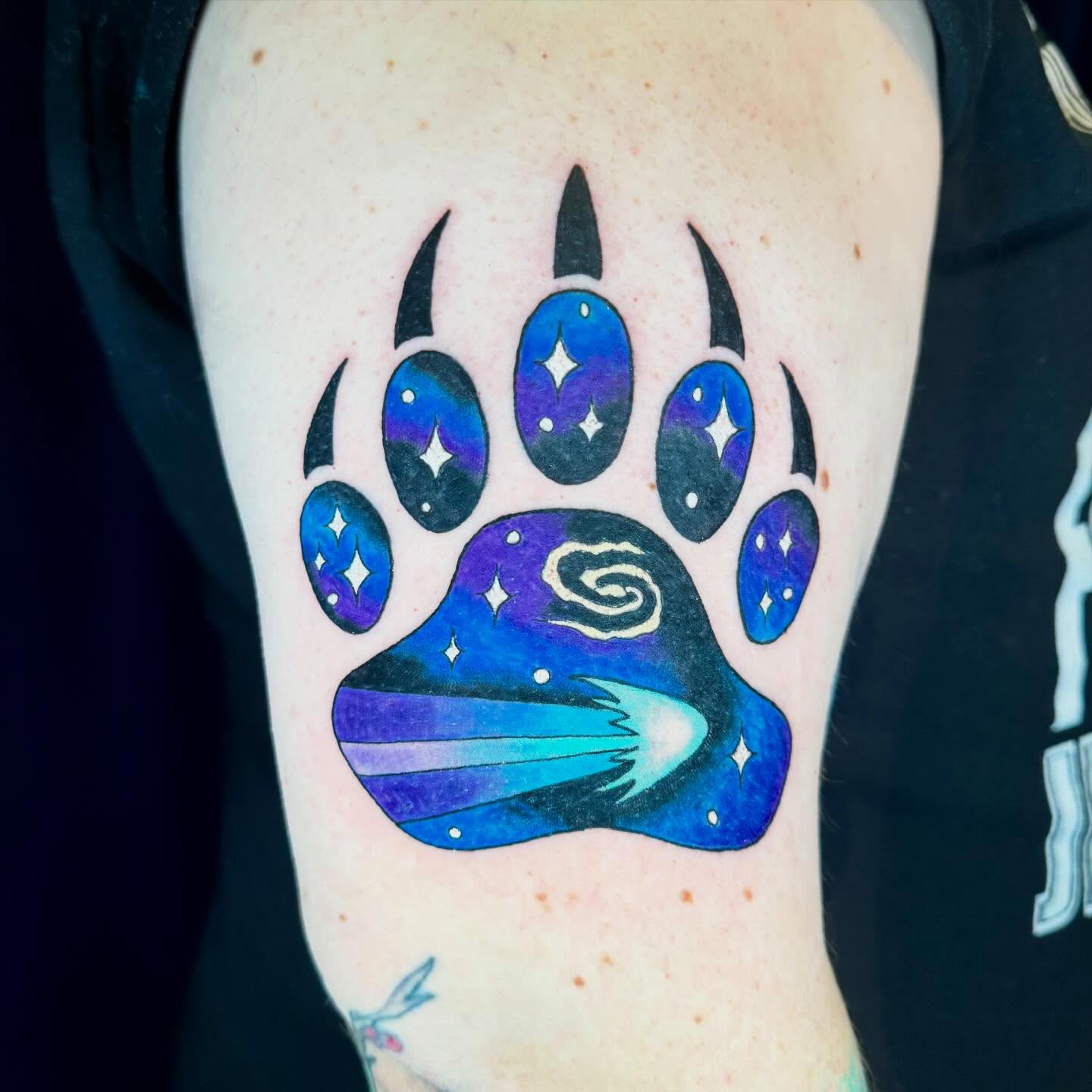 Tattoo by @tattoosbyzakariah — dotwork