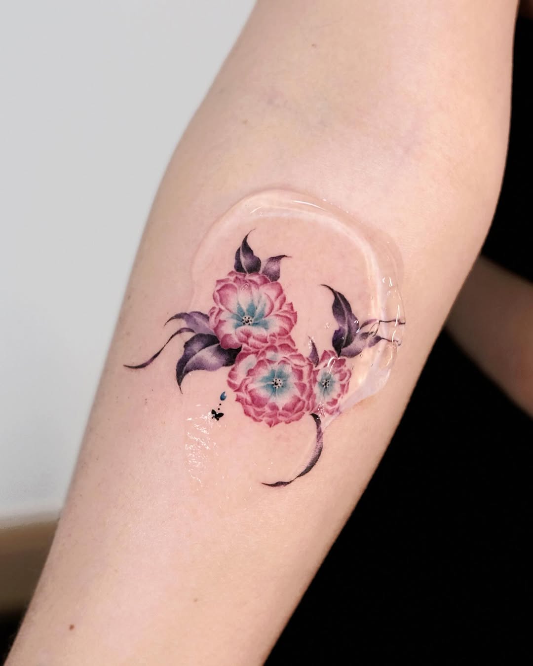 Tattoo by @aebak_tattoo — fine_line, watercolor