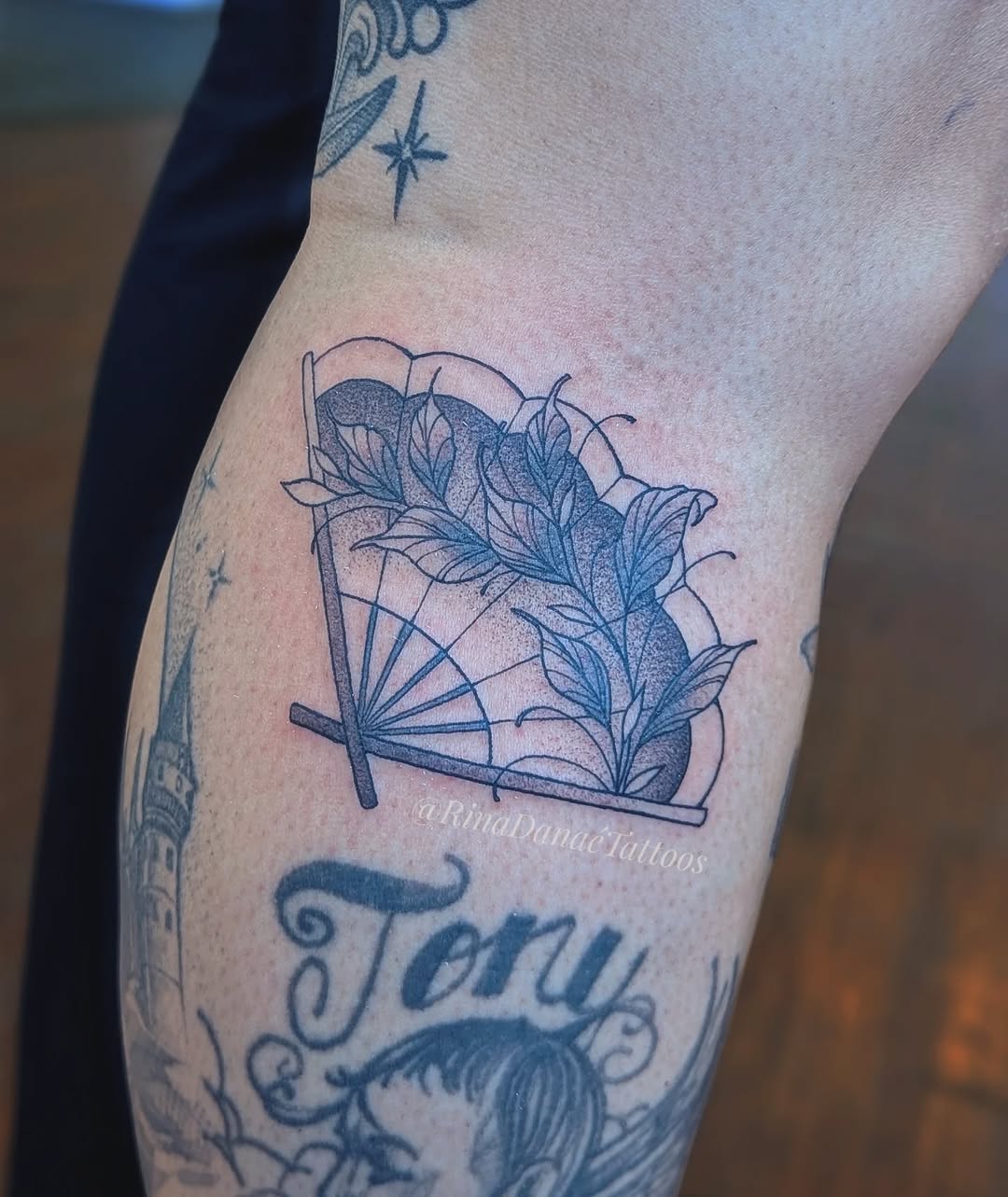 Tattoo by @rinadanae_tattoos — fine_line, dotwork