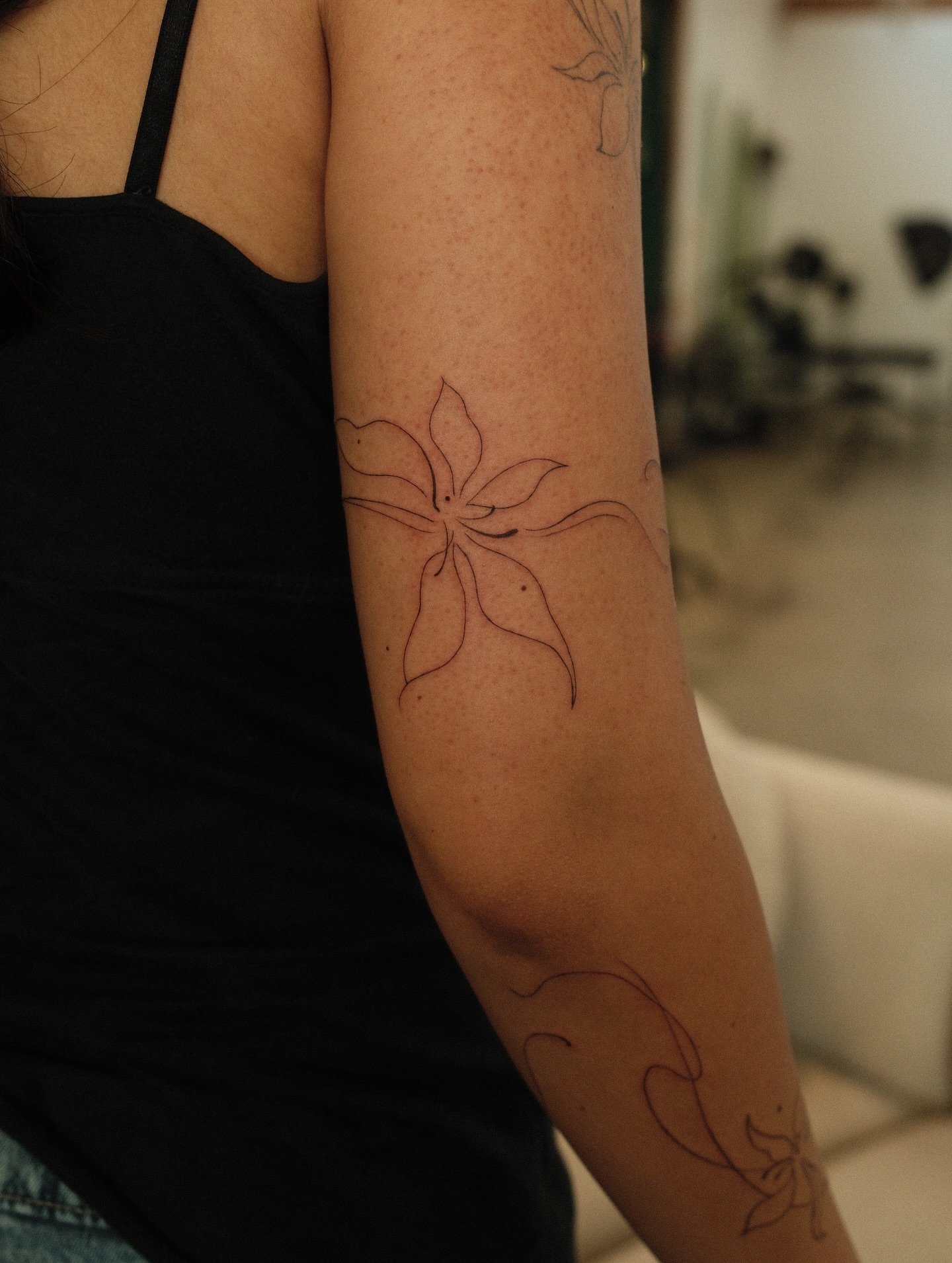 Tattoo by @whoisvtatts — fine_line
