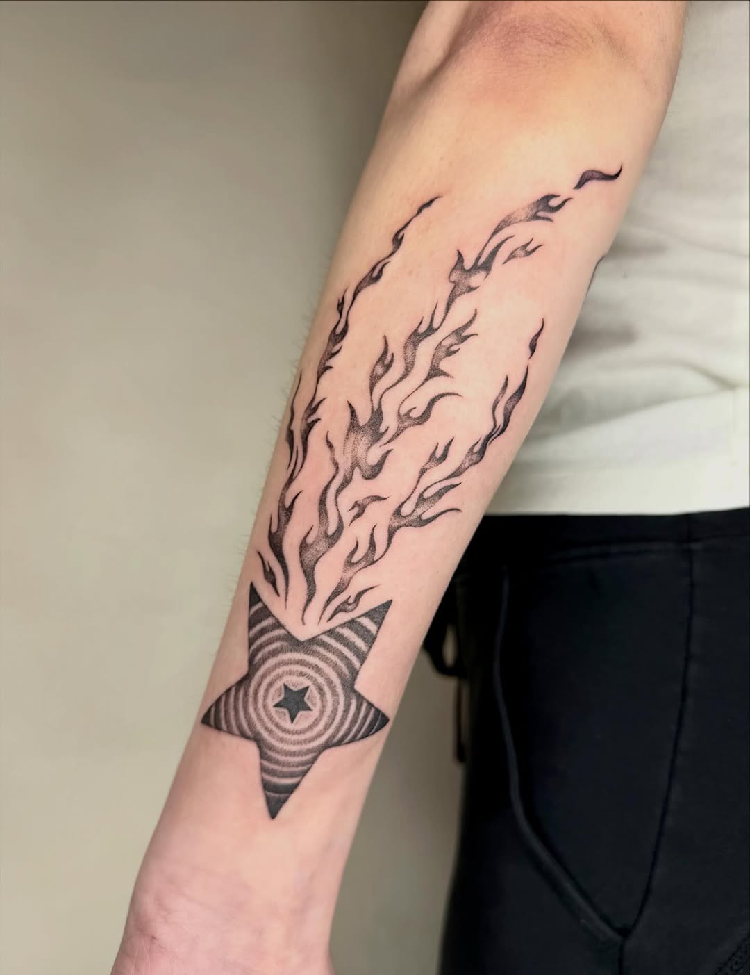 Tattoo by @artby_avarose — dotwork, geometric