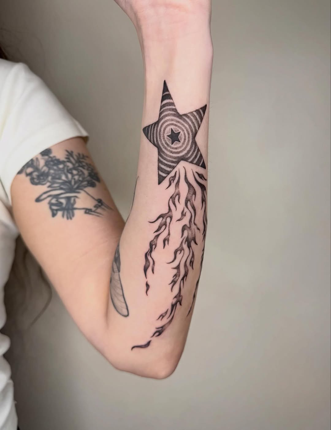 Tattoo by @artby_avarose — geometric, dotwork