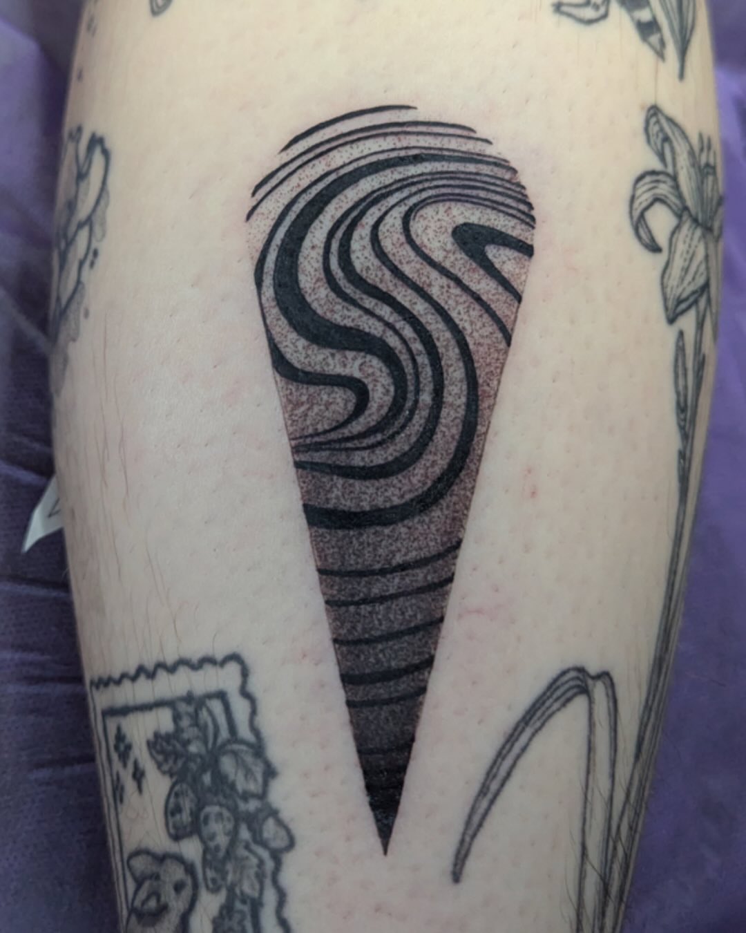 Abstract wave dotwork tattoo on the forearm by Lepus